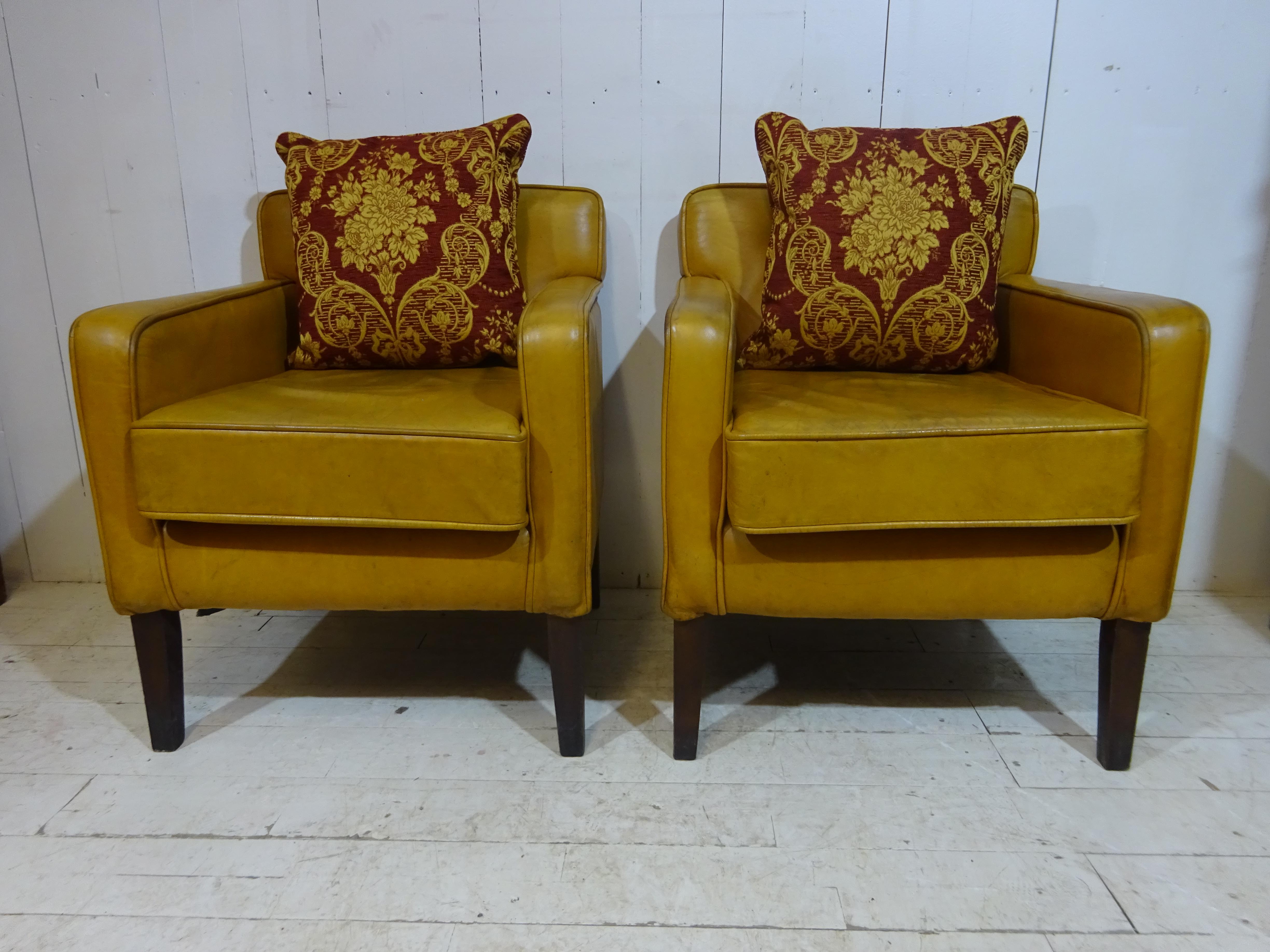 British Midcentury Hotel Lounge Chair in Tan Leather
