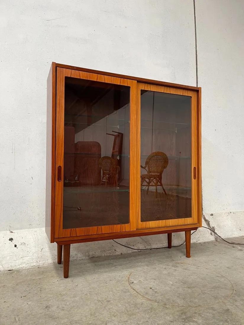 Mid-Century Hundevad Glass Cabinet with shelves 
in very good condition for age and use 