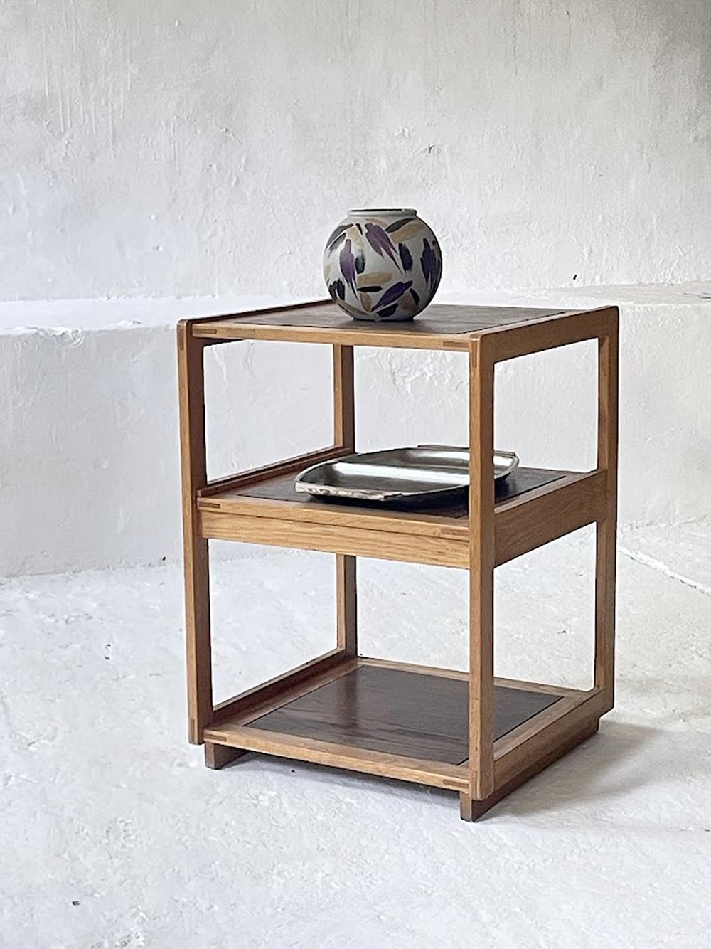 Mesa cúbica de roble de artes aplicadas húngaras de mediados de siglo, años 60 en venta 3