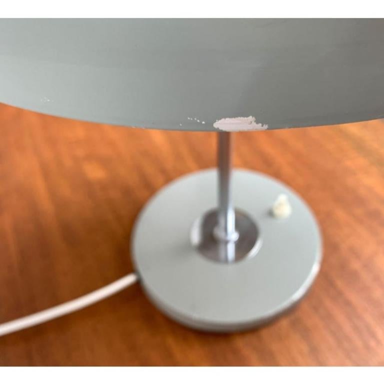 Mid-Century Hungarian CCCP Minimalist Model RV-41 Table Lamp, 1960s For Sale 1