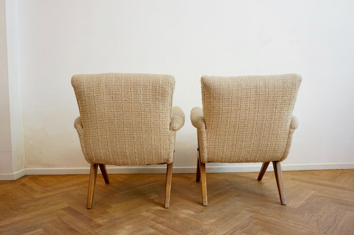 Midcentury Hungarian cream beech armchairs, set of 2
Beautiful, original condition large and comfortable armchairs with original upholstery (slightly worn).
The excellent, solid beechwood frame resembles midcentury Danish design.
The frame is