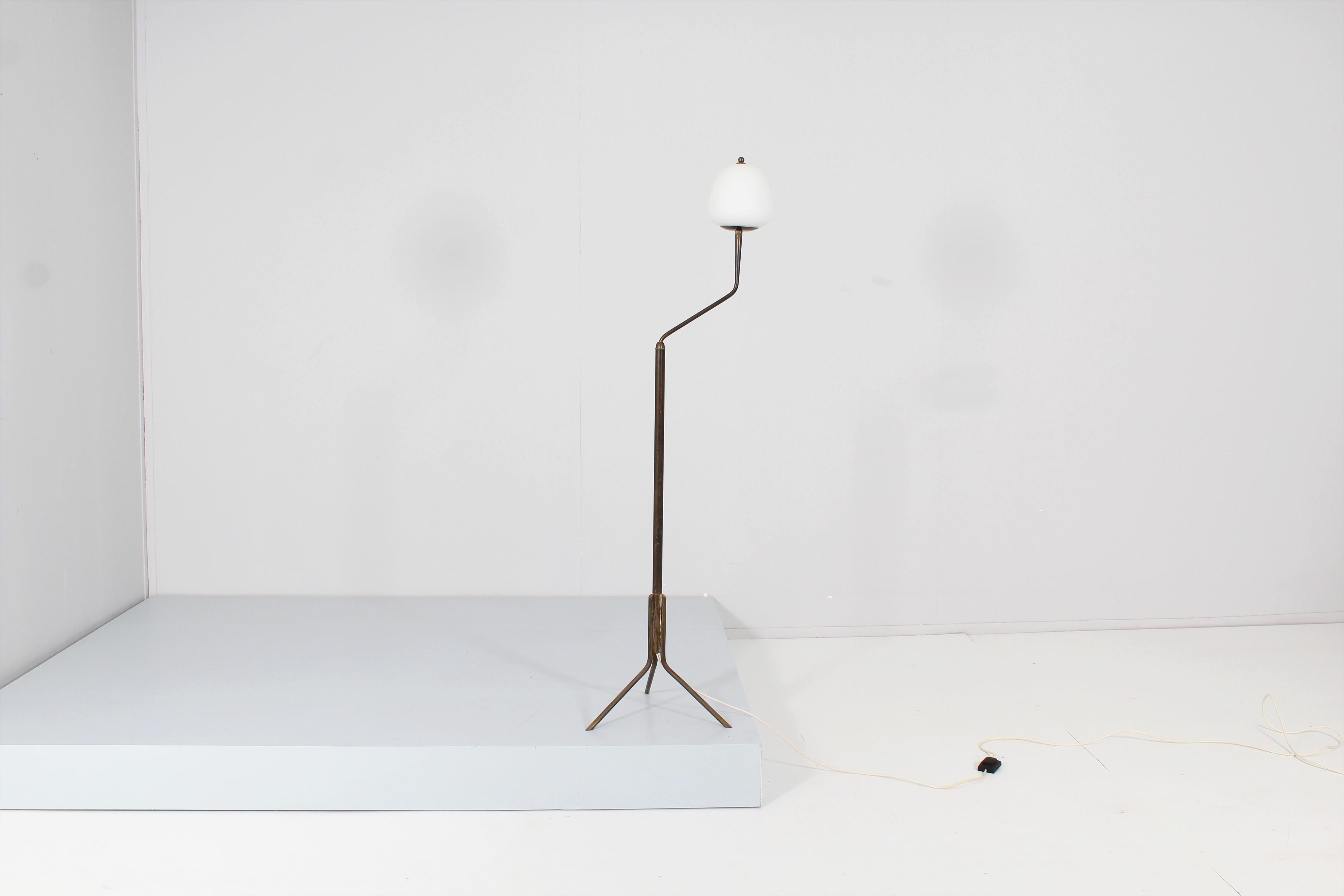 Italian Mid-Century I. Gardella White Glass and Brass Floor Lamp, Italy, 1950s