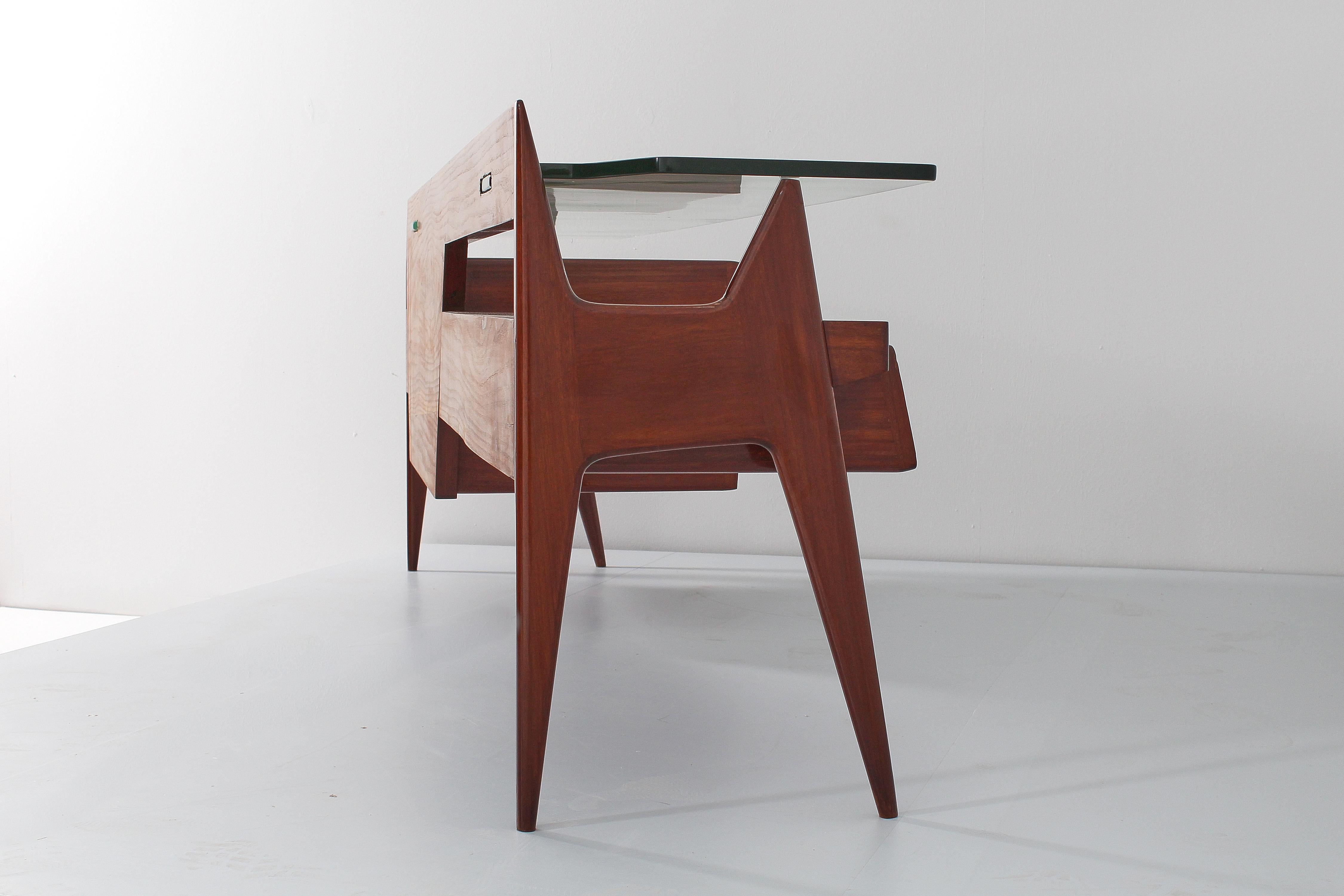 Mid-Century I, Parisi Imposing Wood and Thick Glass Vanity Table, Italy, 1950s 10