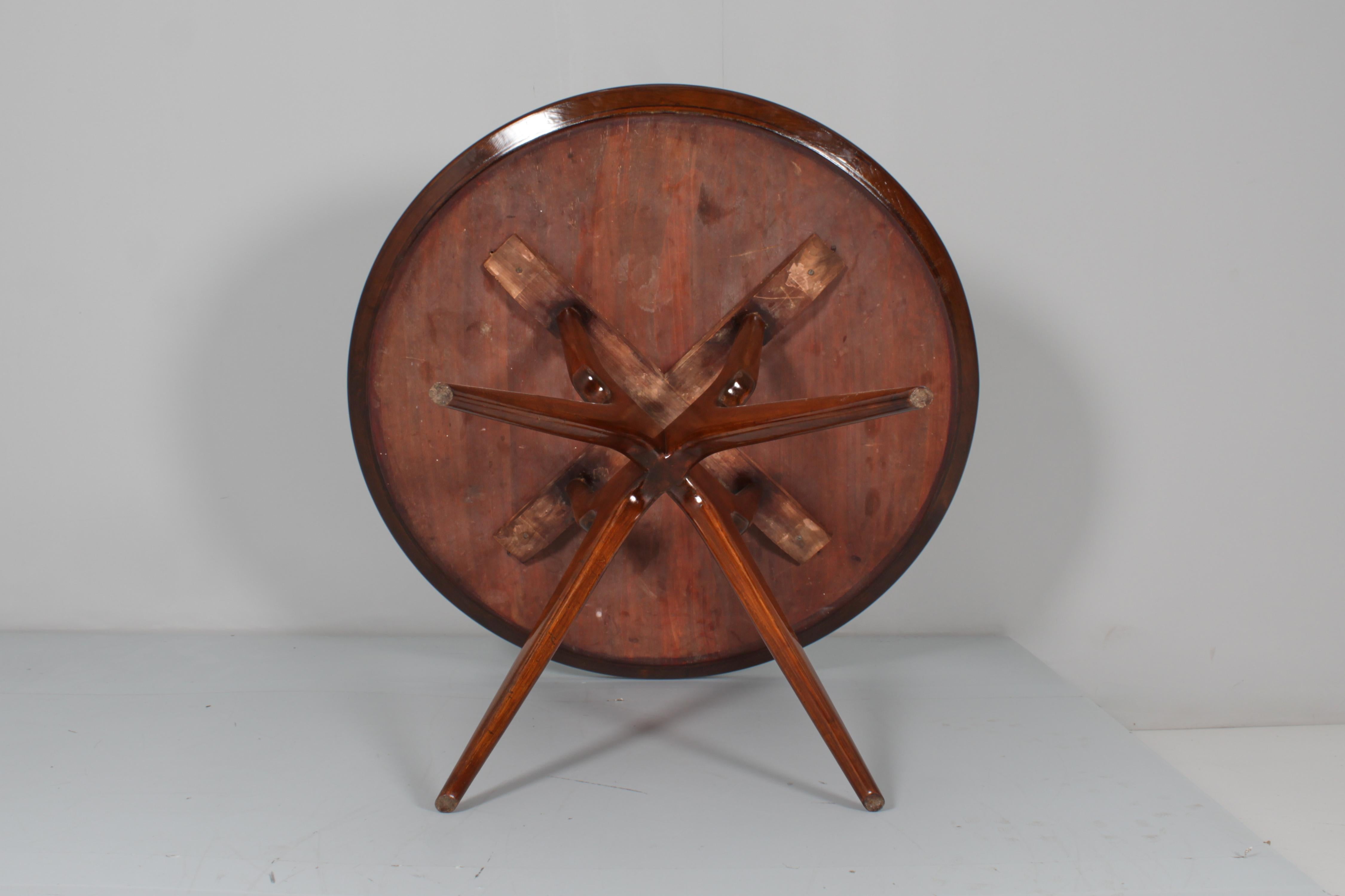 Mid-Century I. Parisi Style Restored Round Wooden Table Cantù, 50s Italy 3
