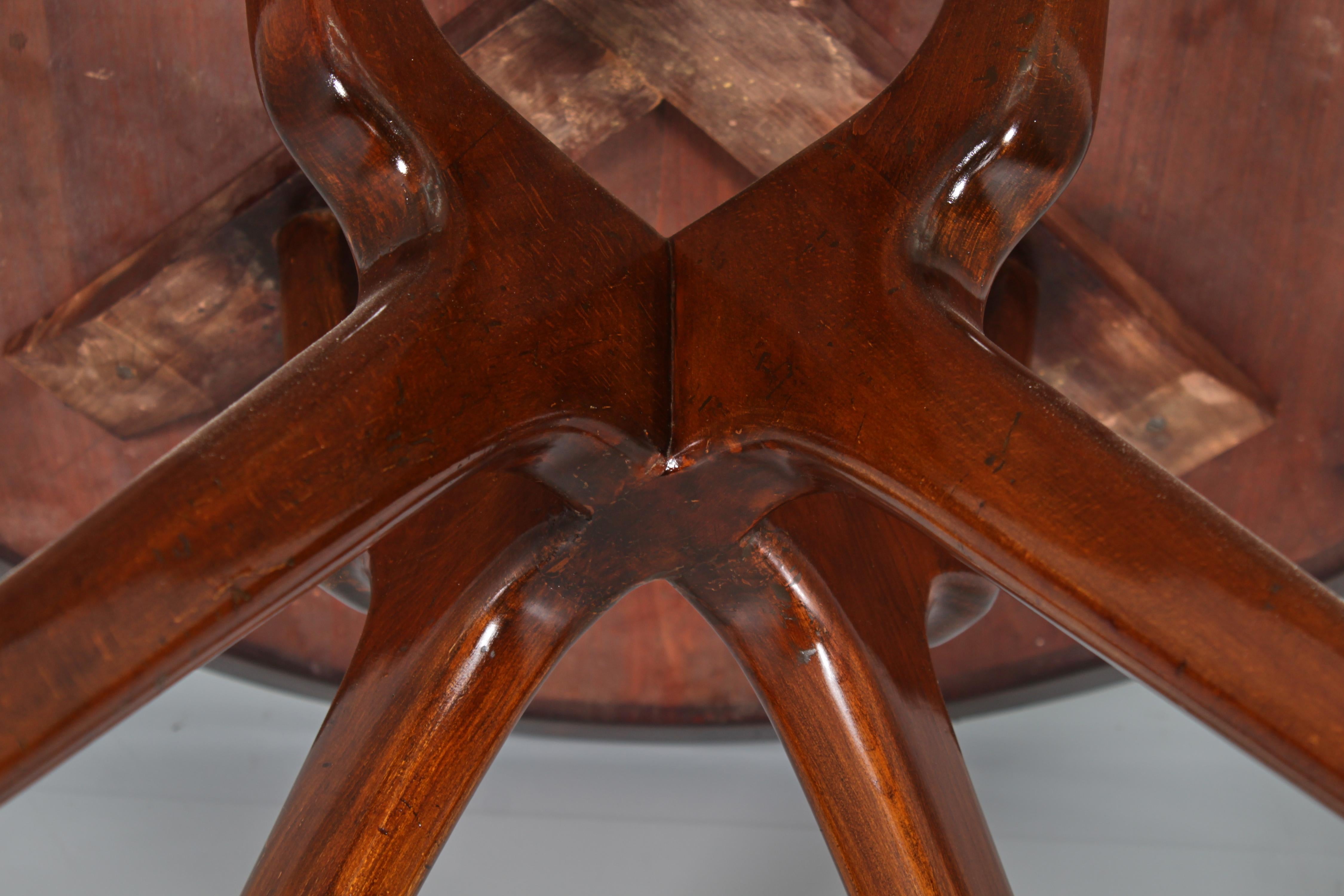 Mid-Century I. Parisi Style Restored Round Wooden Table Cantù, 50s Italy 4