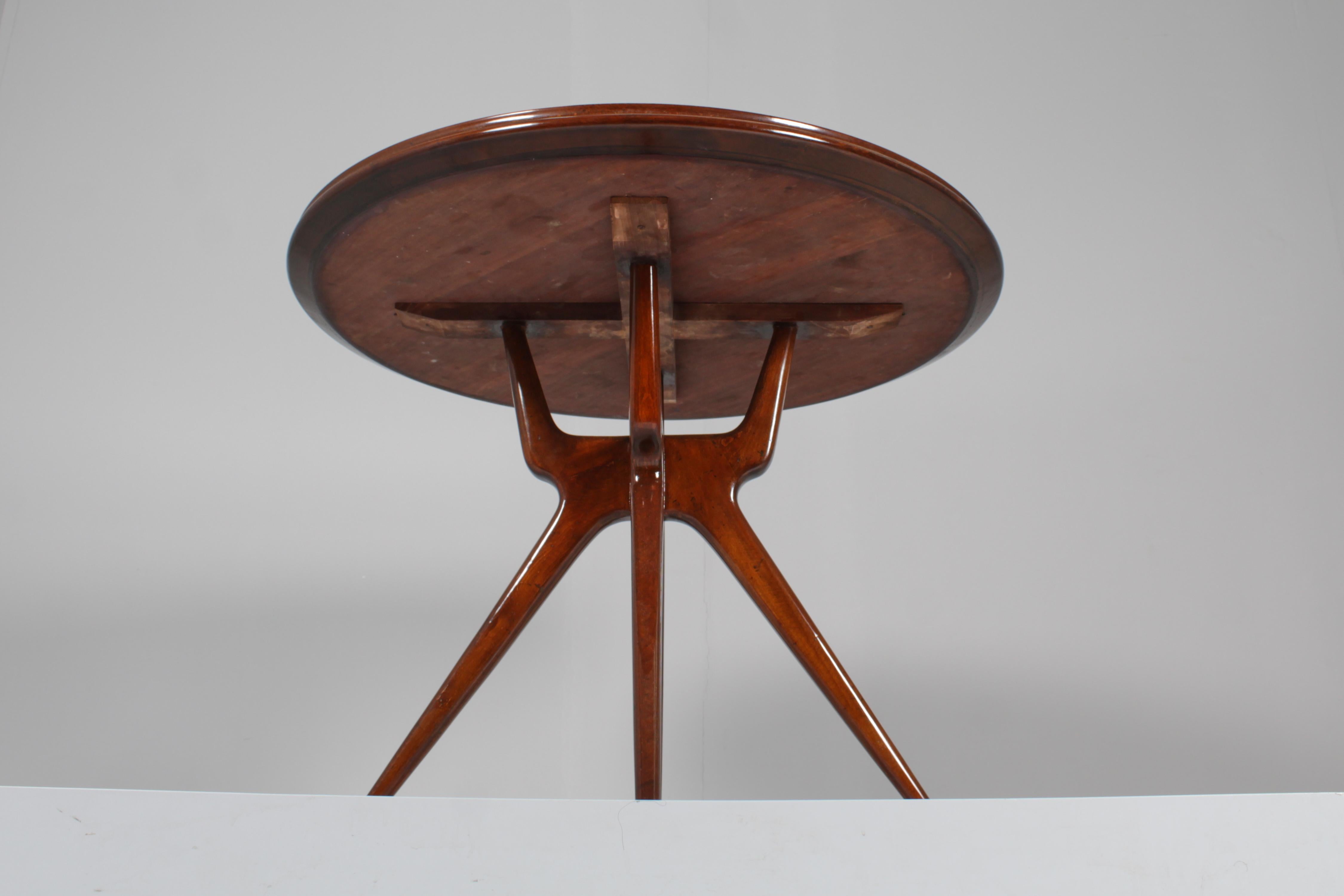 Mid-20th Century Mid-Century I. Parisi Style Restored Round Wooden Table Cantù, 50s Italy
