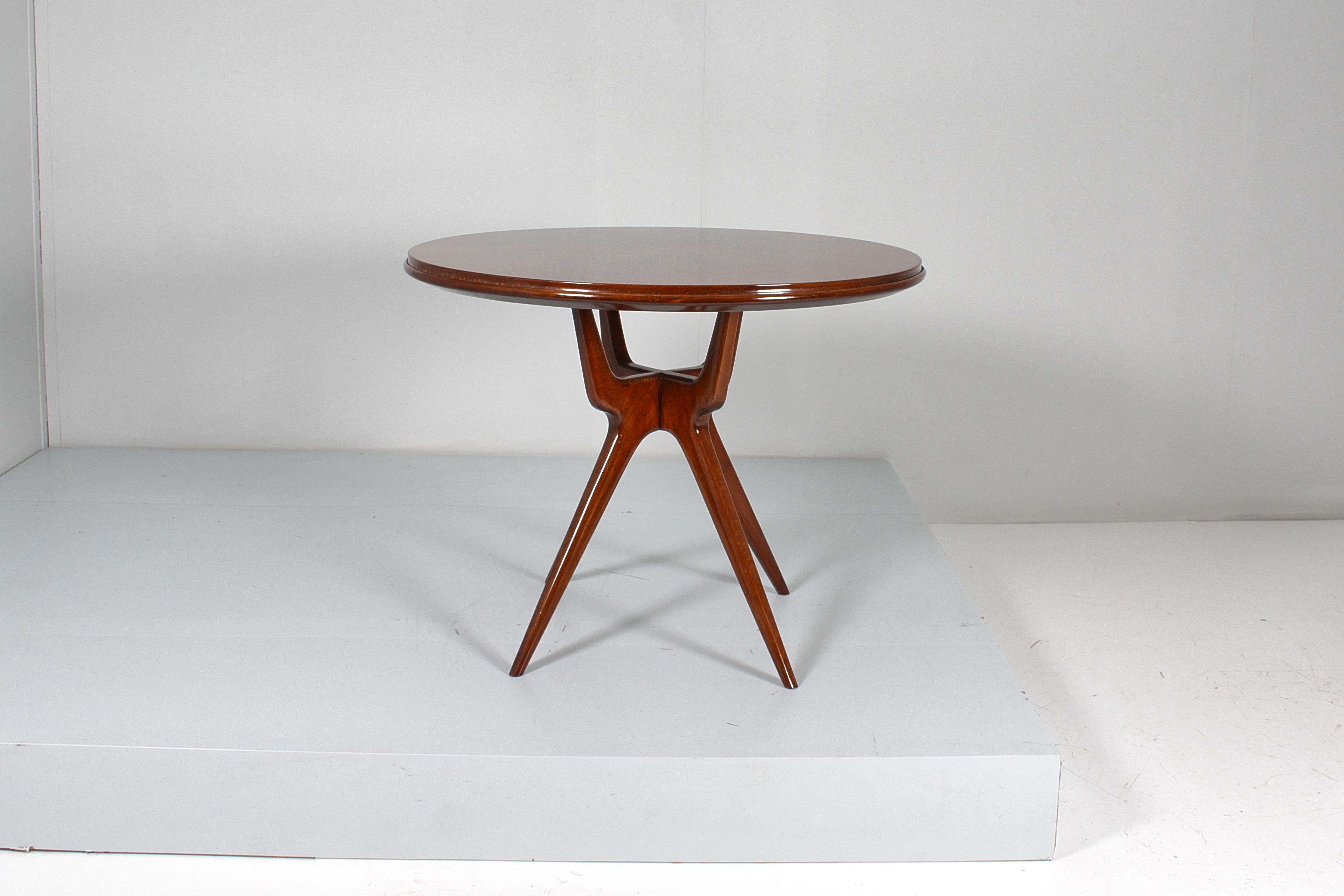 Mid-Century I. Parisi Style Restored Round Wooden Table Cantù, 50s Italy 1