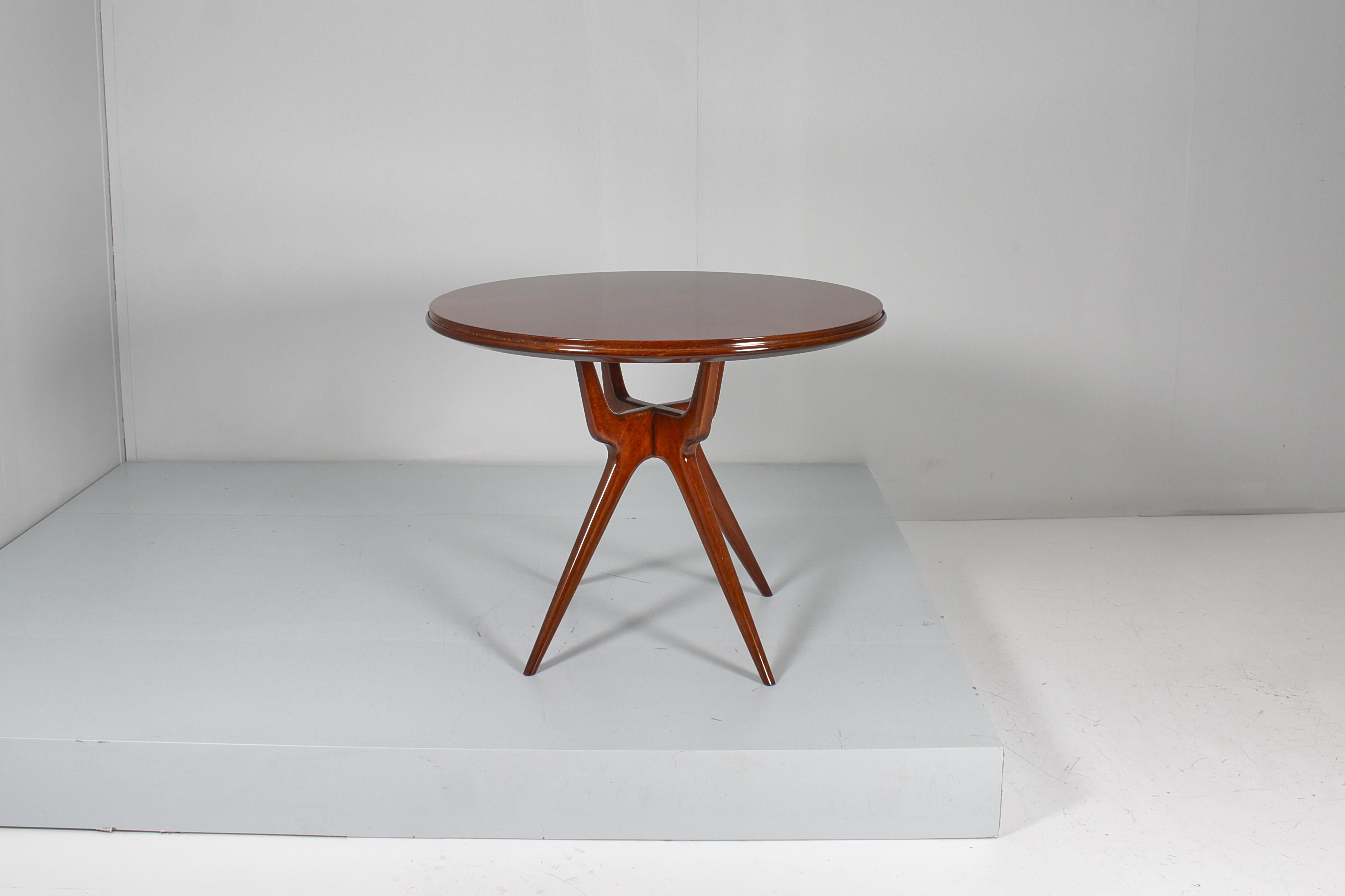 Mid-Century I. Parisi Style Restored Round Wooden Table Cantù, 50s Italy 2