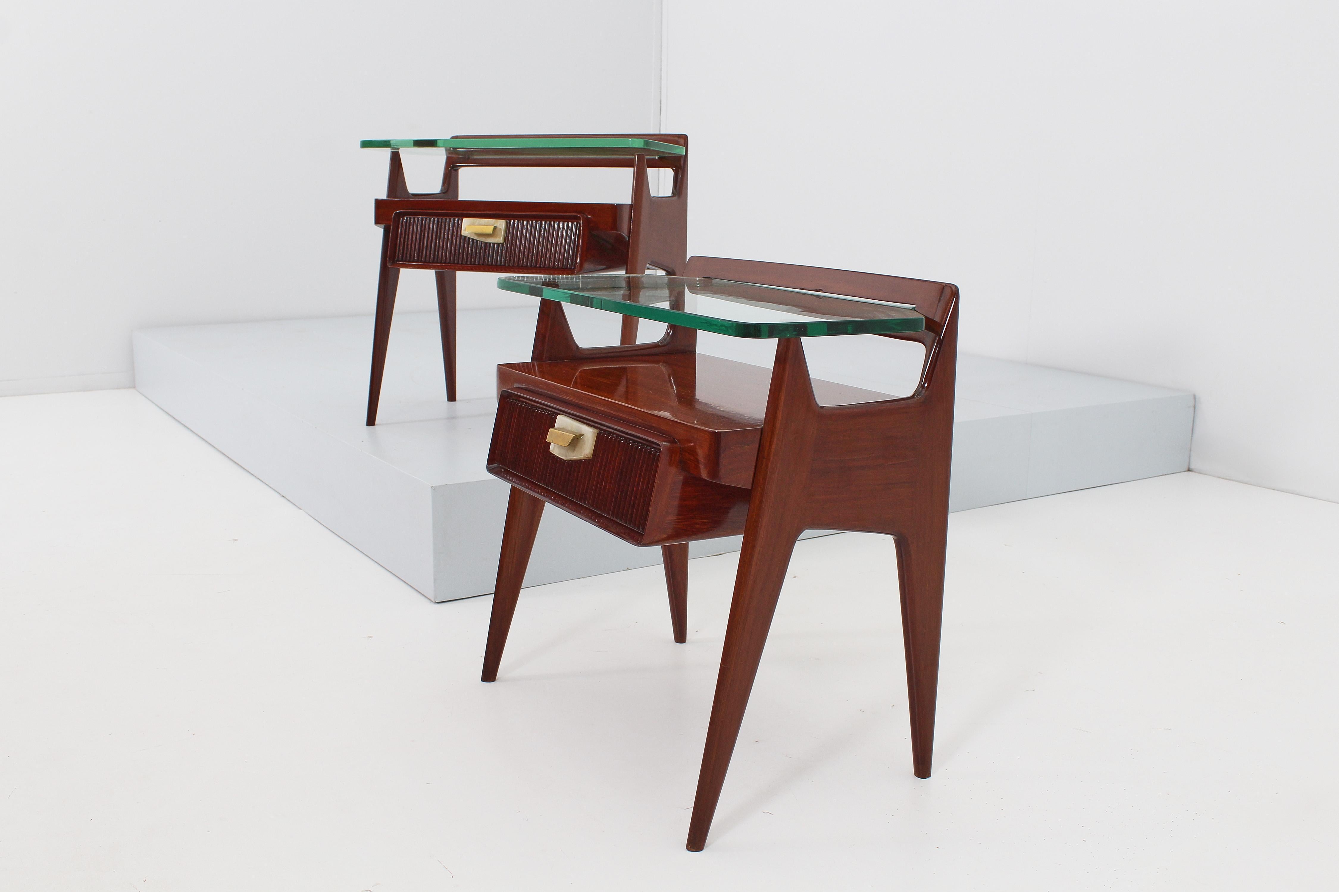 Mid-Century I, Parisi Wood and Thick Glass Nightstands, Set of 2, Italy, 1950s 5