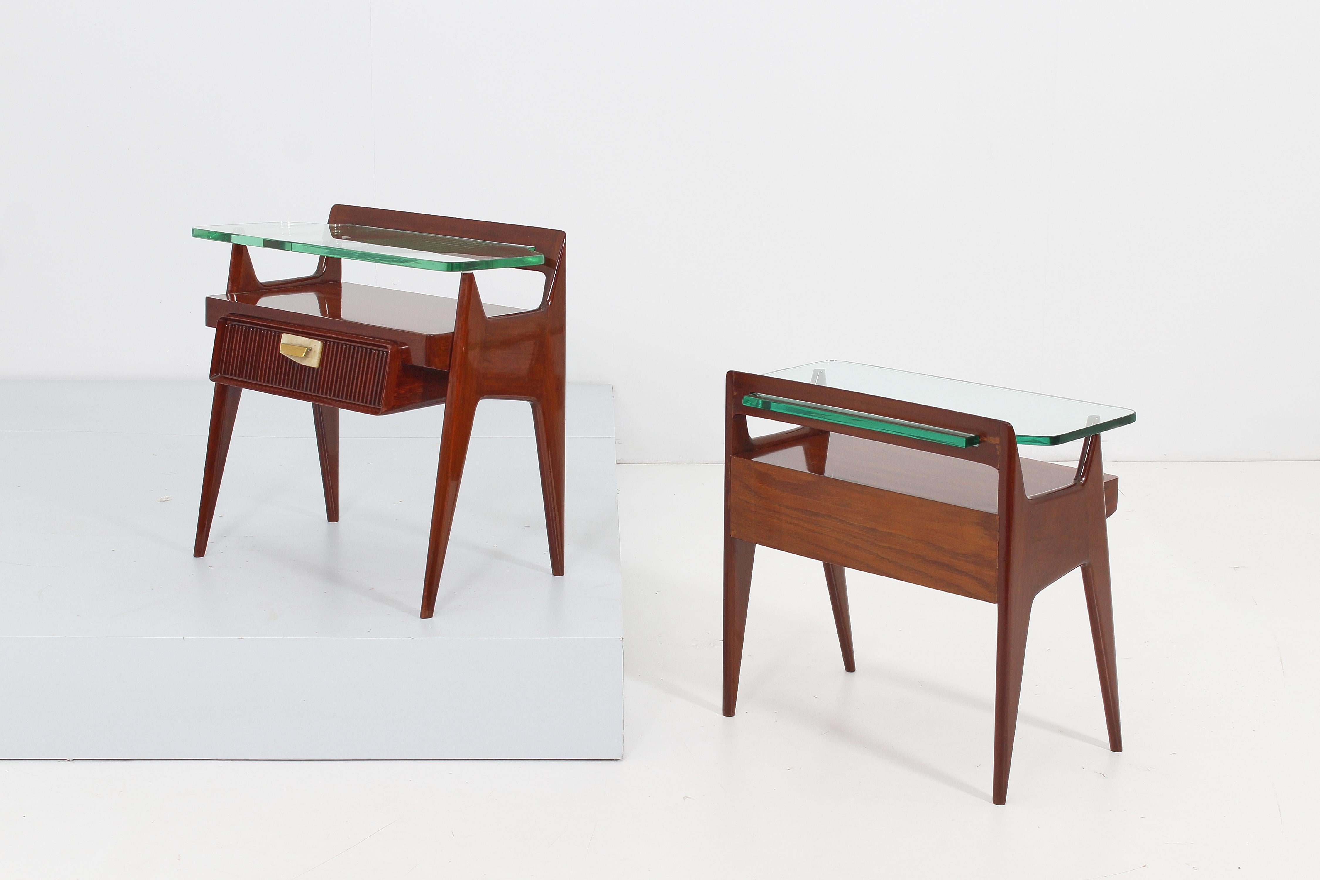 Italian Mid-Century I, Parisi Wood and Thick Glass Nightstands, Set of 2, Italy, 1950s