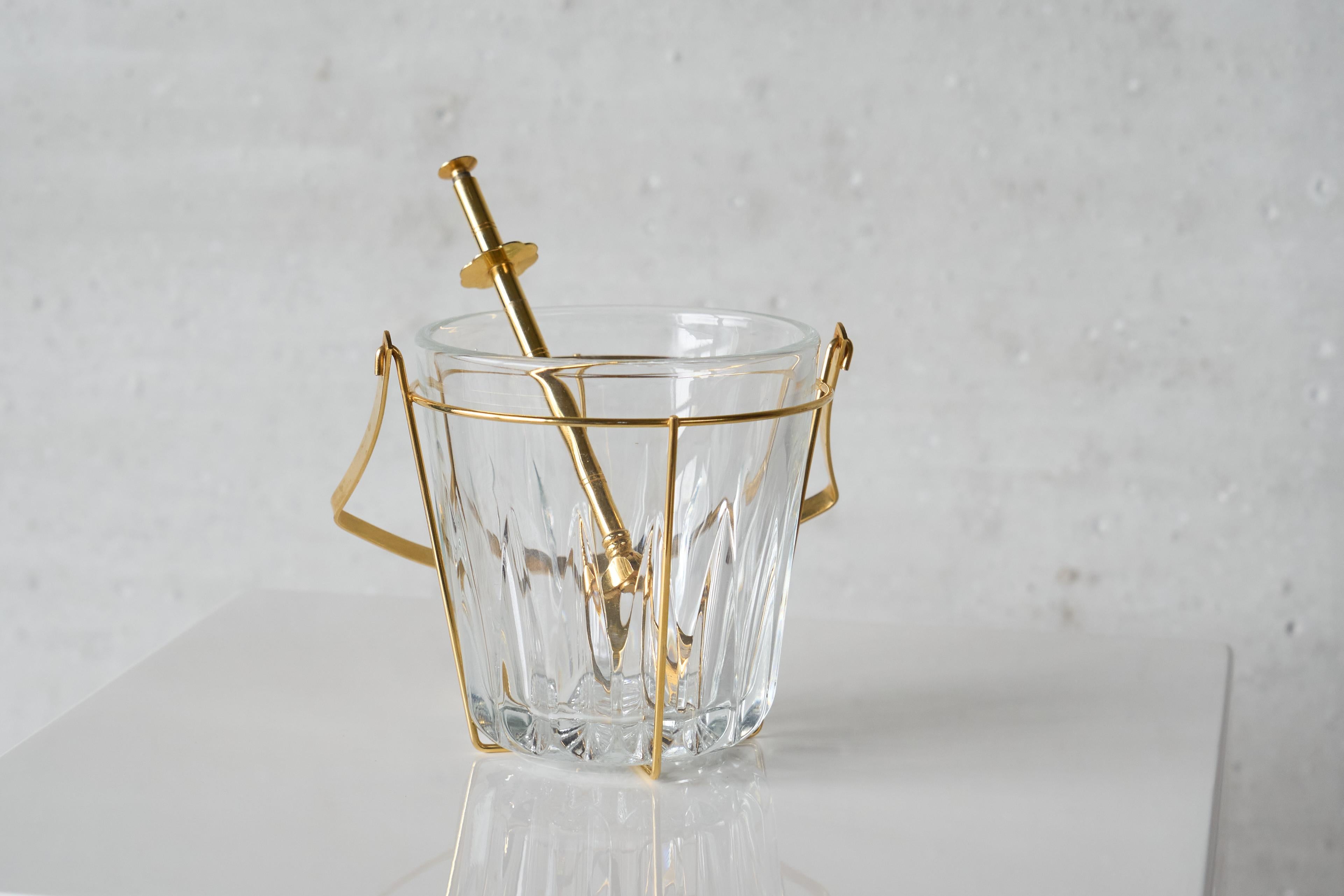 Mid Century Eiskübel und Zange aus Kristall und Messing Frankreich 1960er Jahre im Angebot 3