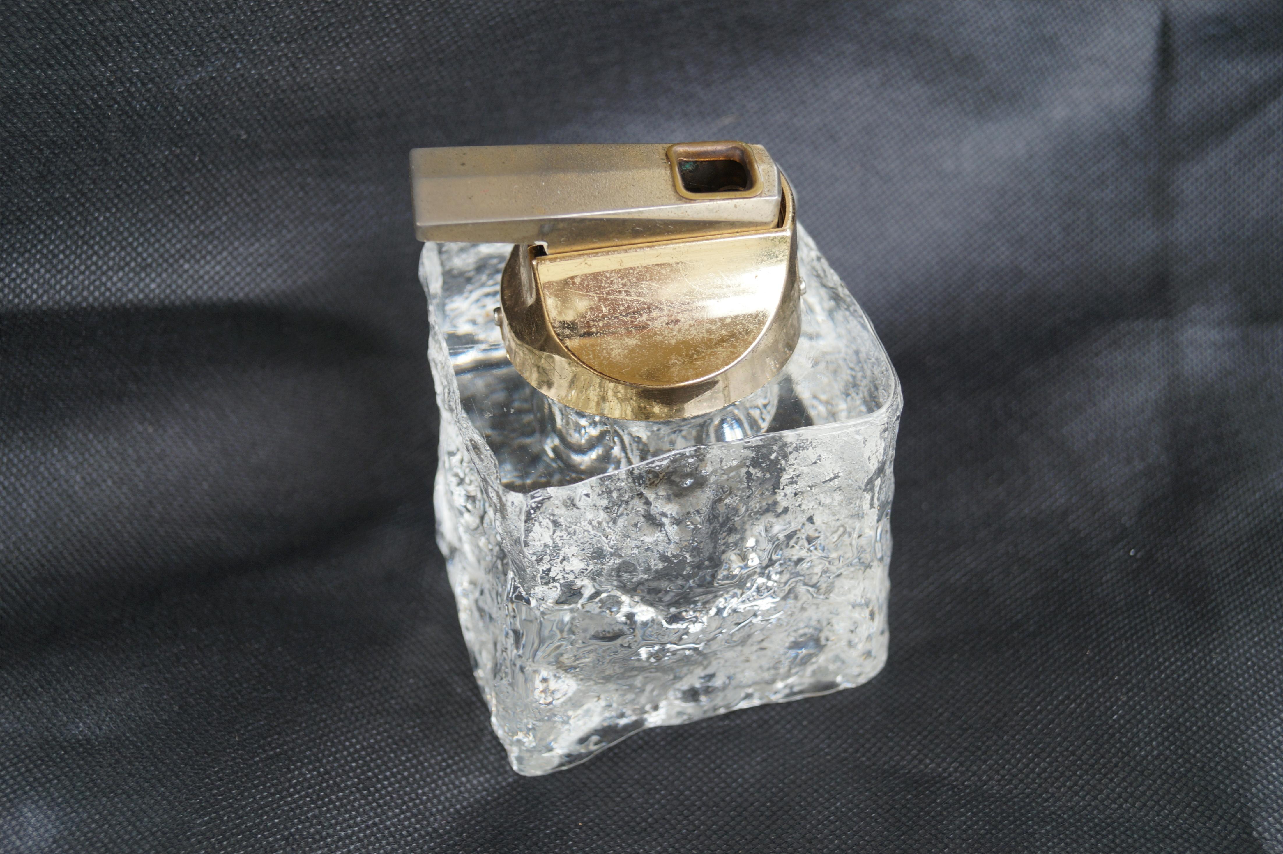 Mid Century Ice cube Table Lighter Antonio Imperatore Murano Glass Style 1970's Moderno de mediados de siglo en venta