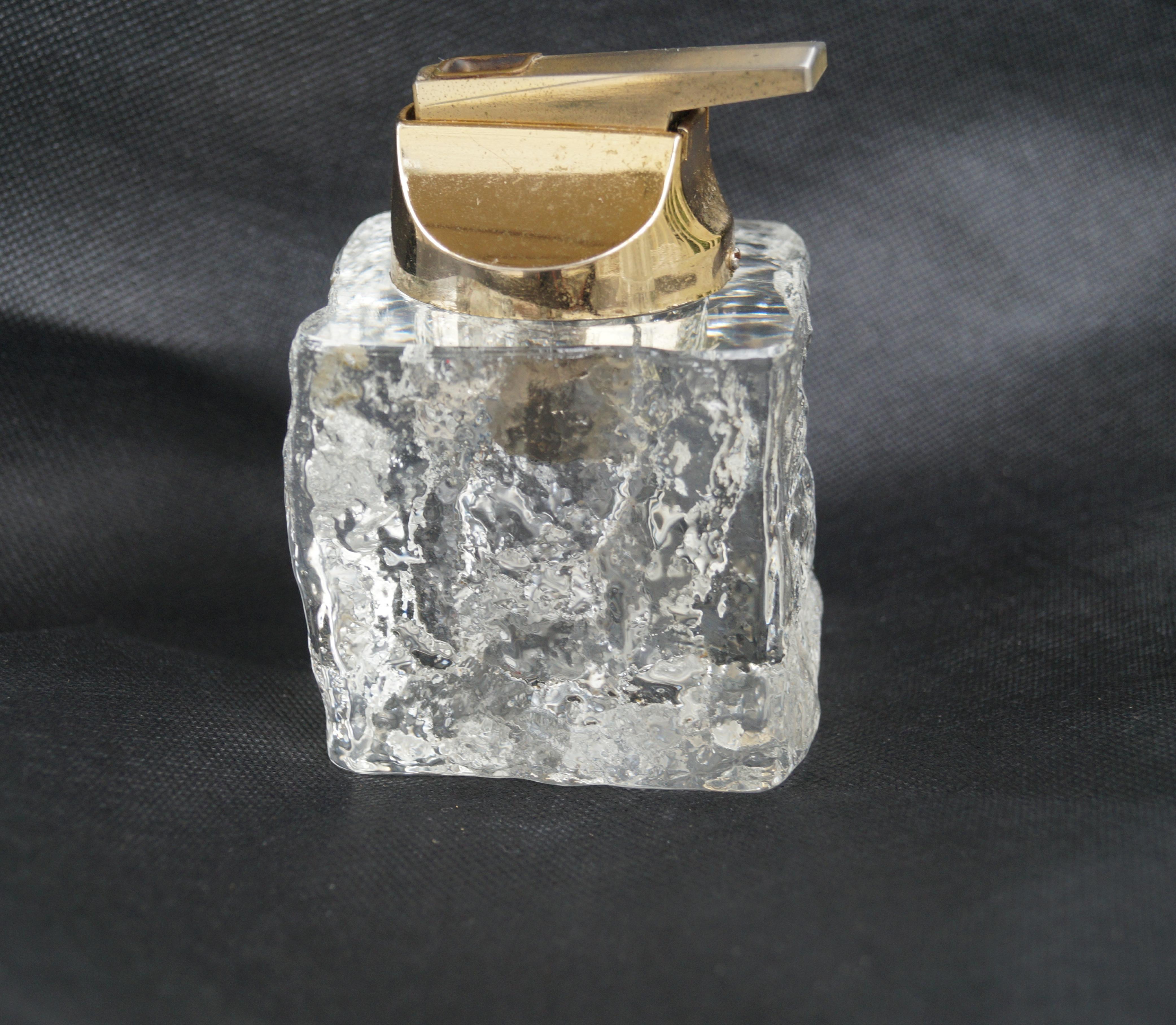 Mid Century Ice cube Table Lighter Antonio Imperatore Murano Glass Style 1970's en Bueno estado para la venta en Wayne, NJ