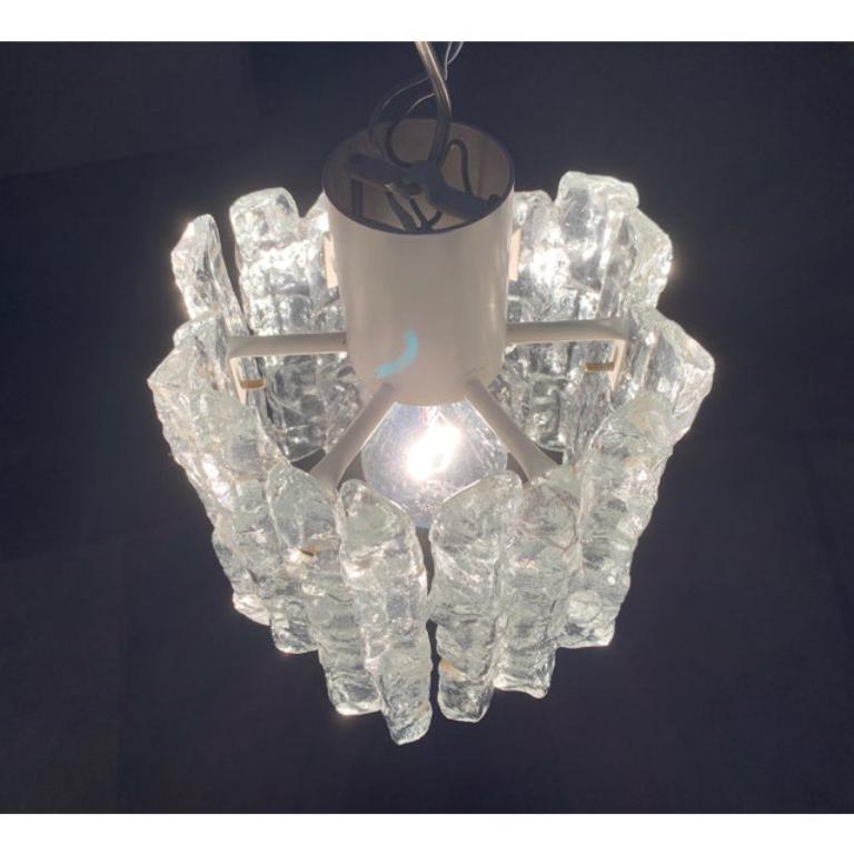 Lampada da soffitto in vetro ghiaccio di Kalmar, 1960 in vendita 3