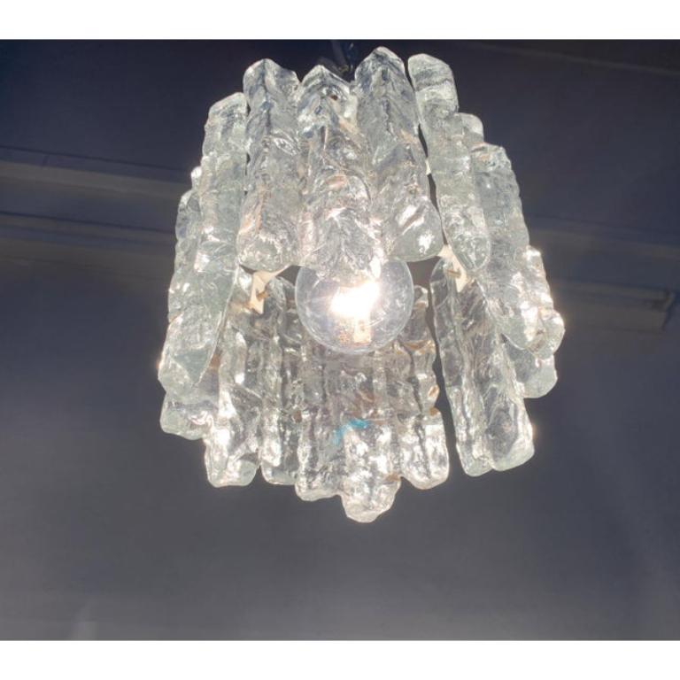Austriaco Lampada da soffitto in vetro ghiaccio di Kalmar, 1960 in vendita