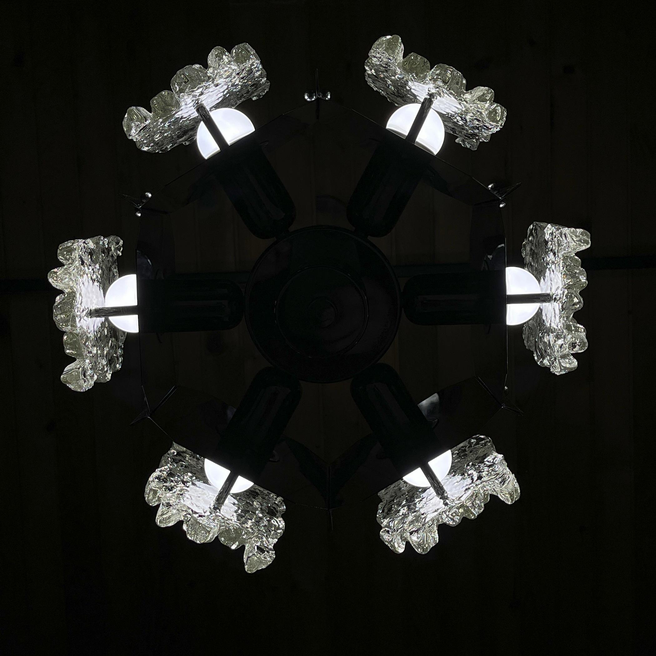 Mid-century ice Murano glass chandelier Italy 1970s  For Sale 6