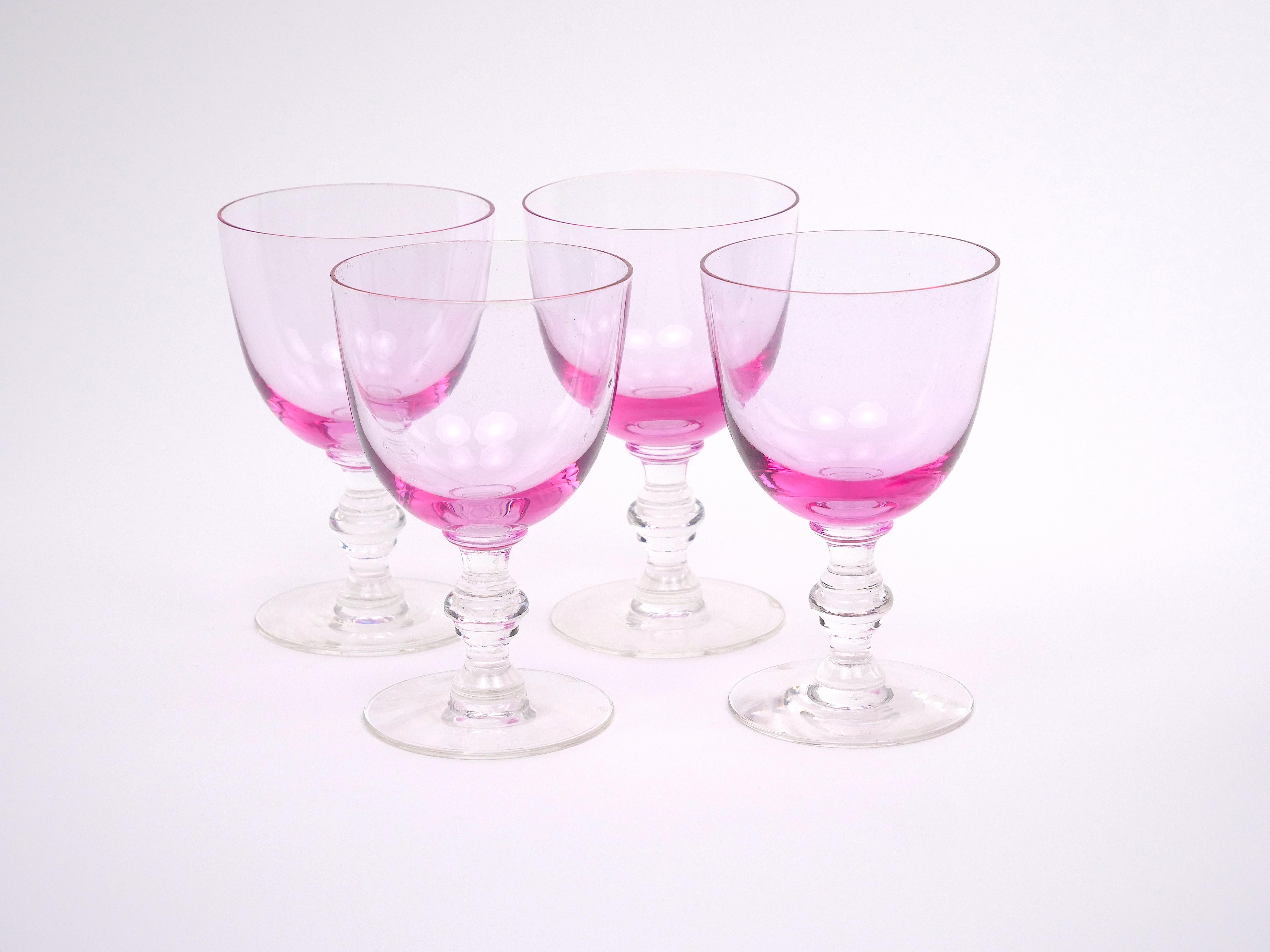 Cristal Service de gobelets de bar en cristal rose glacé du milieu du siècle / 10 personnes en vente