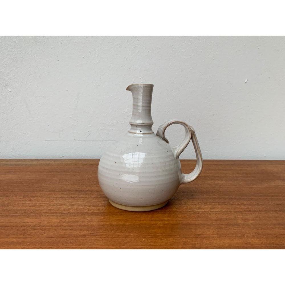 Vaso a caraffa in ceramica islandese di metà secolo di Sigurdar Haukssonar, anni '60 In condizioni ottime in vendita a Hamburg, DE
