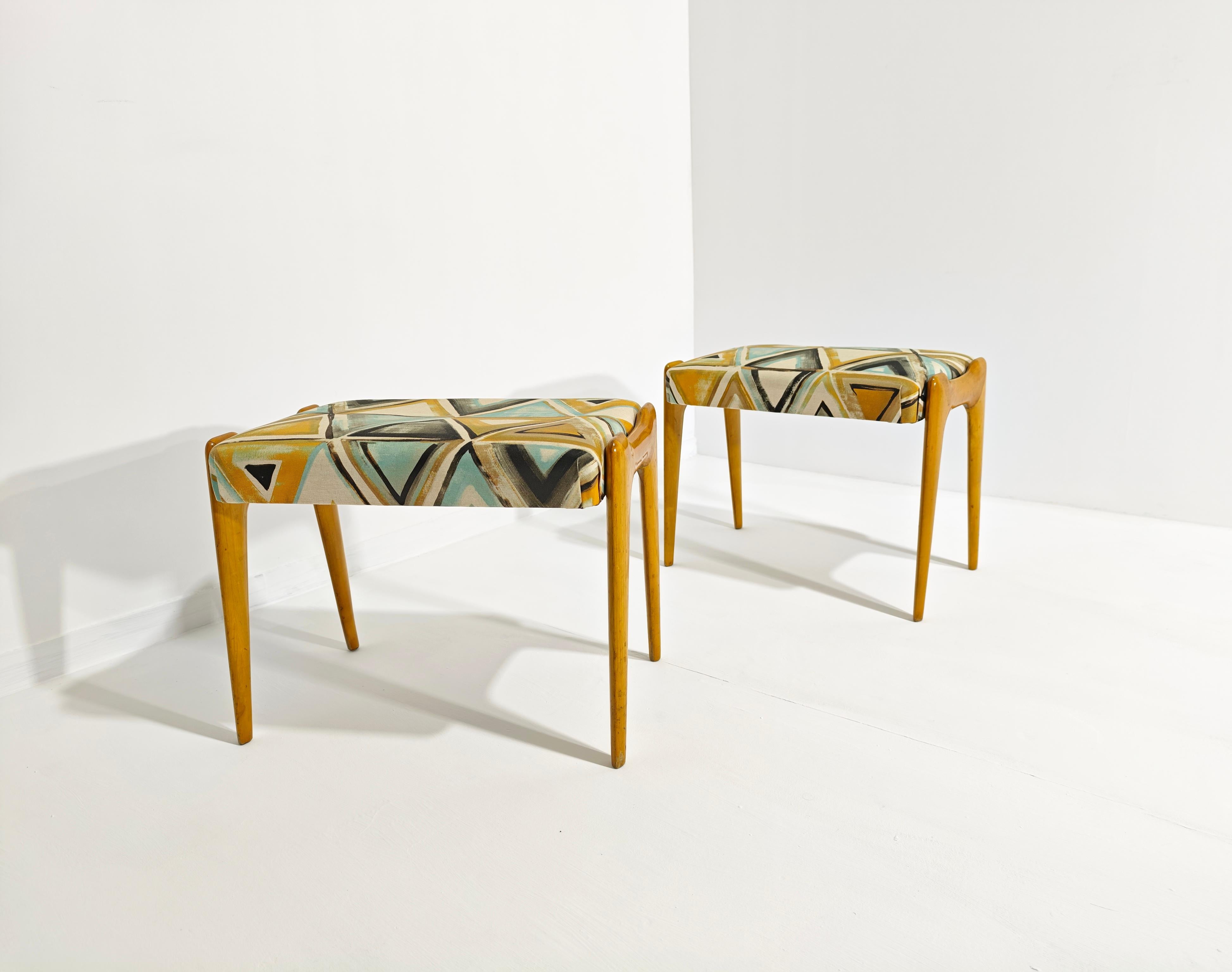 Sgabelli di metà secolo Ico Parisi per Cantu' Italia Coppia di sgabelli in Wood Wood Italia anni '50 in vendita 4
