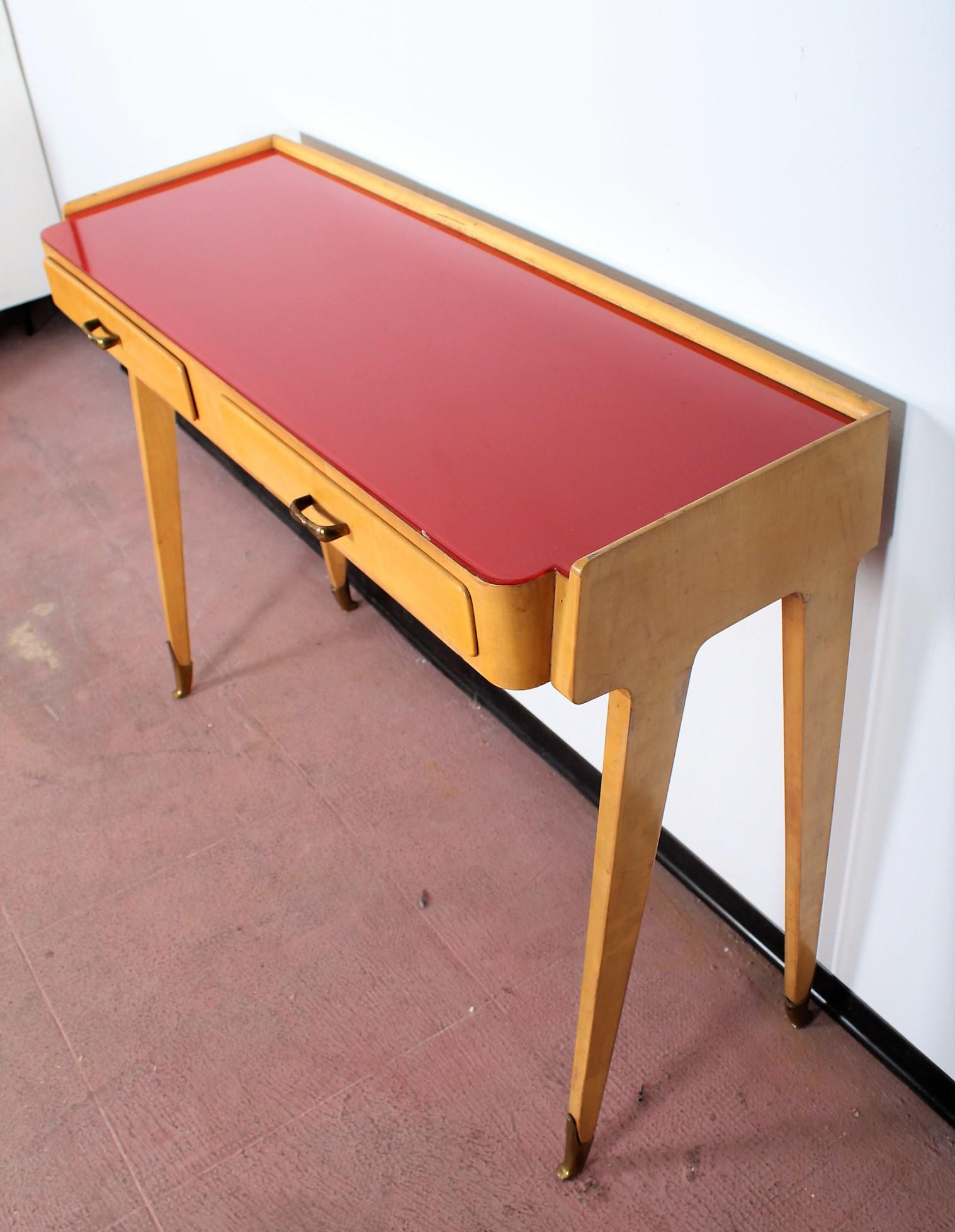 Italian Midcentury Ico Parisi Maple Wood Console with Red Glass, Italy, 1950s