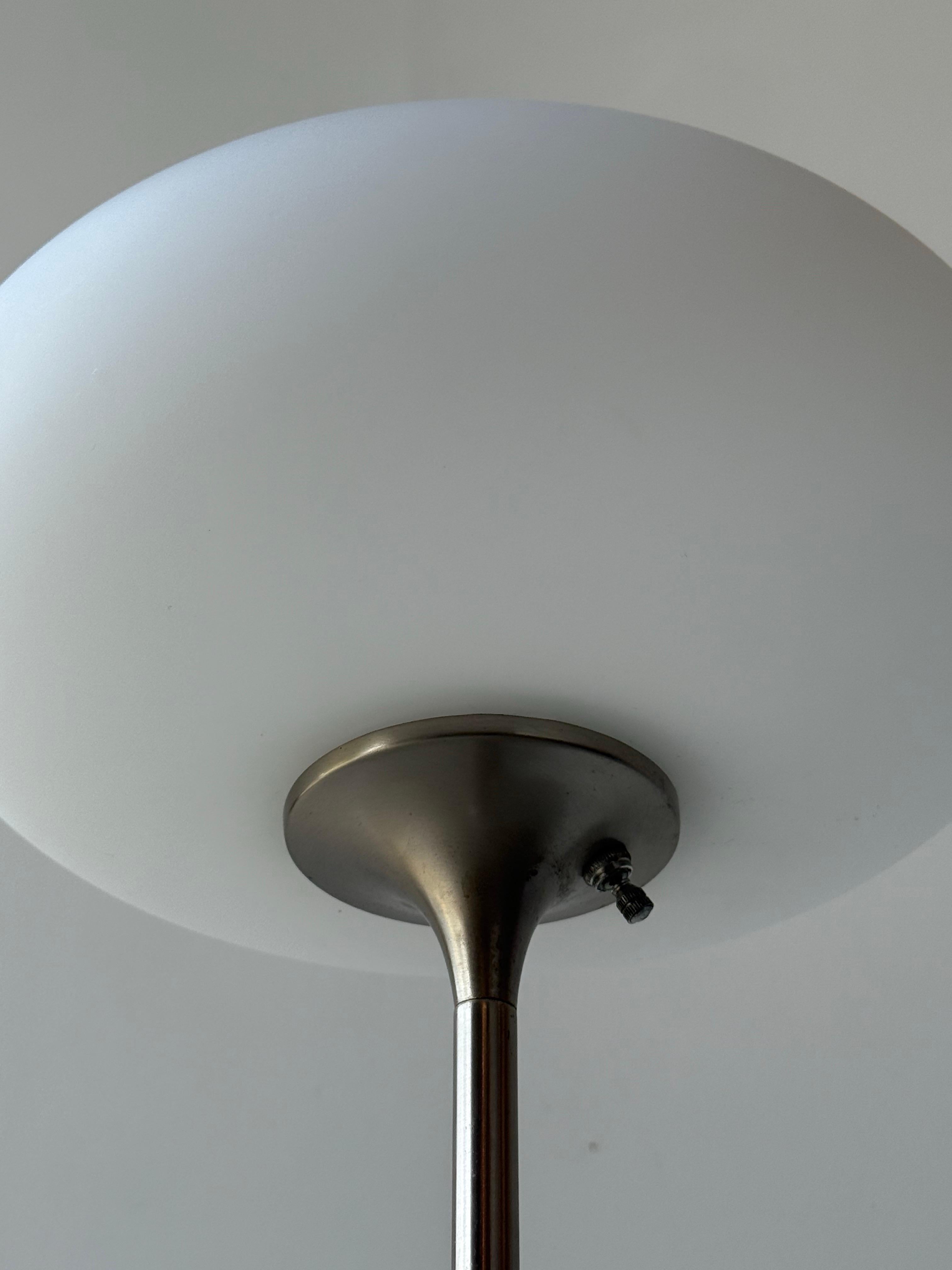 Mid-Century Iconic Mushroom Floor Lamp by Bill Curry for Laurel Lamp Co. For Sale 3