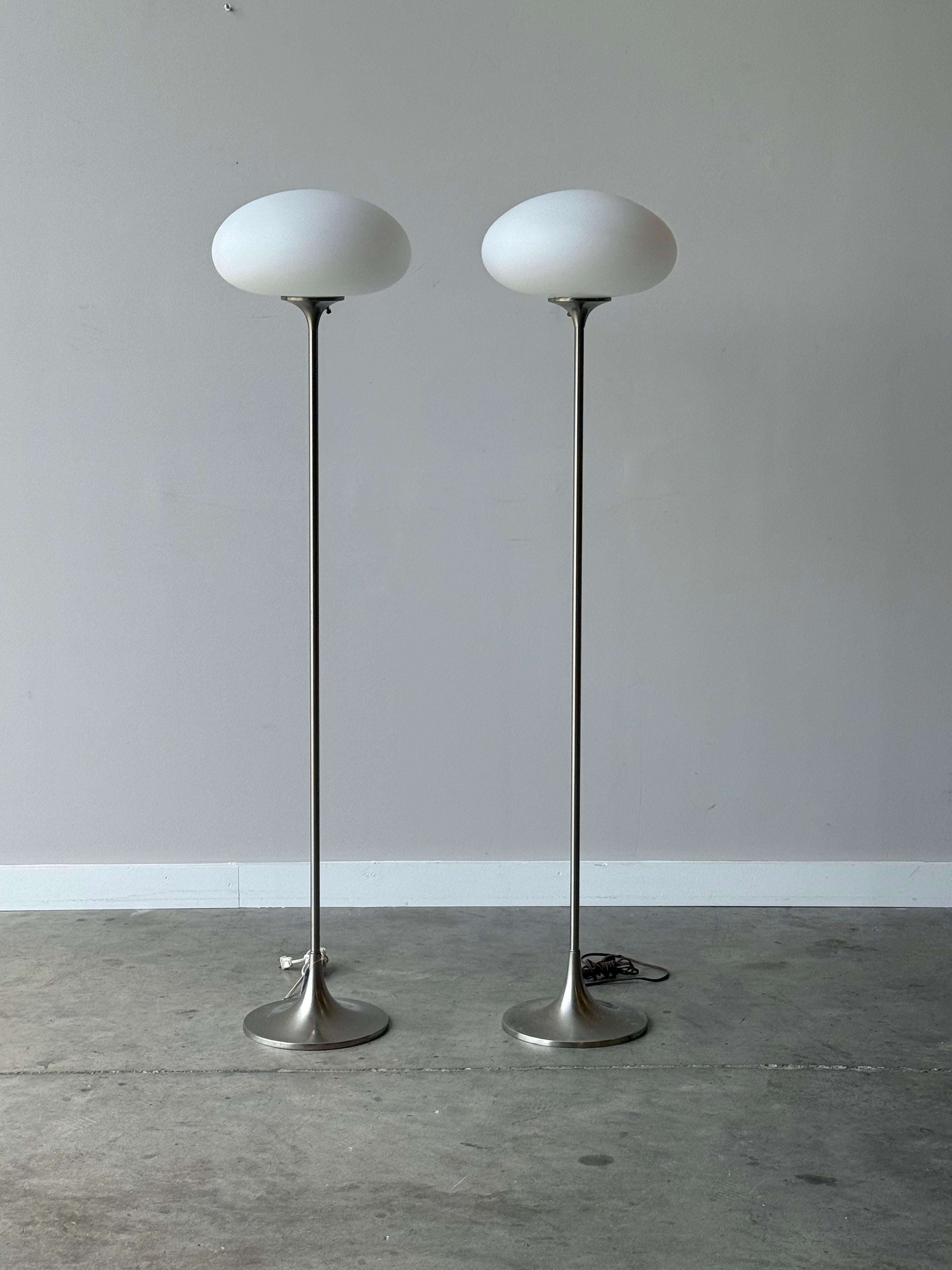 Mid-Century Modern Mid-Century Iconic Mushroom Floor Lamp by Bill Curry for Laurel Lamp Co. For Sale