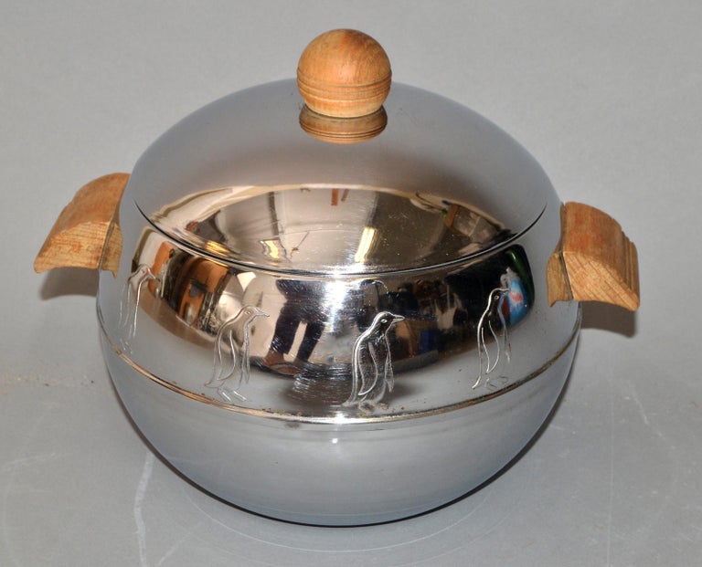 Mid Century Iconic Penguin Ice Bucket West Bend Aluminum Hot Cold