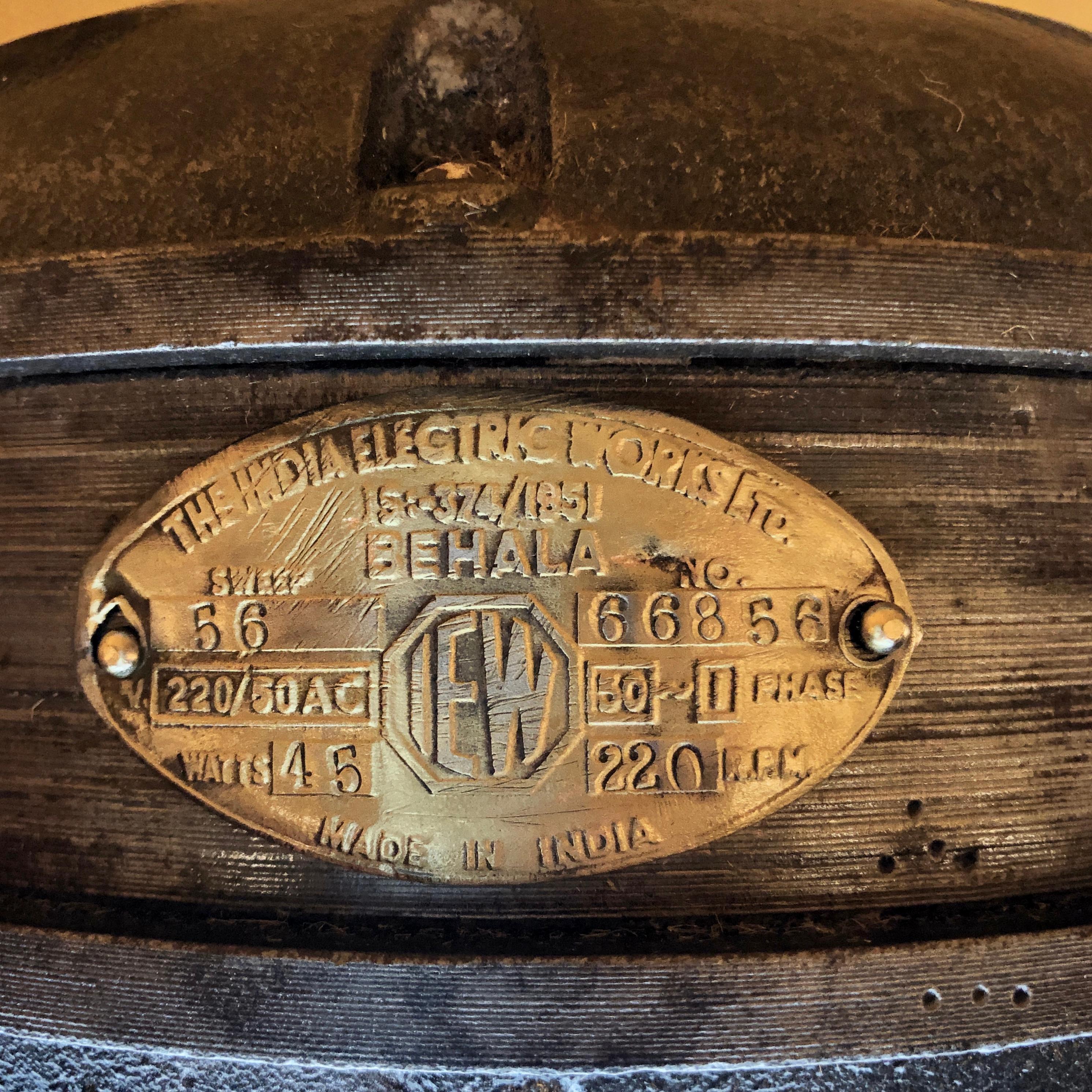 Midcentury IEW - Behala Cast Iron Ceiling Fan by India Electric Works Ltd. In Good Condition In Firenze, Tuscany