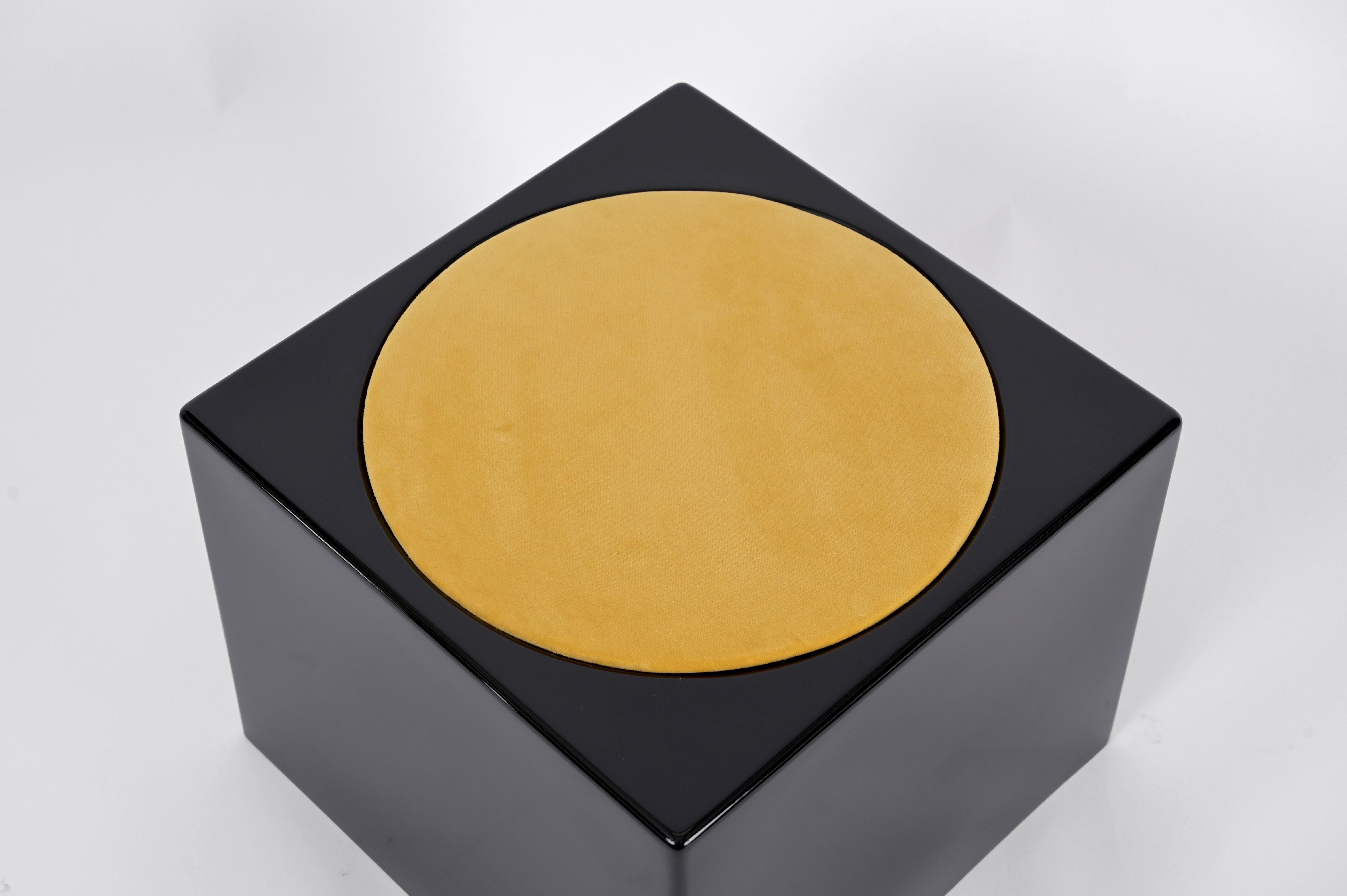 French Mid-Century 'Il Kubile' Cubic Stool, by Pellegrini for MIM Roma, Italy, 1970s For Sale
