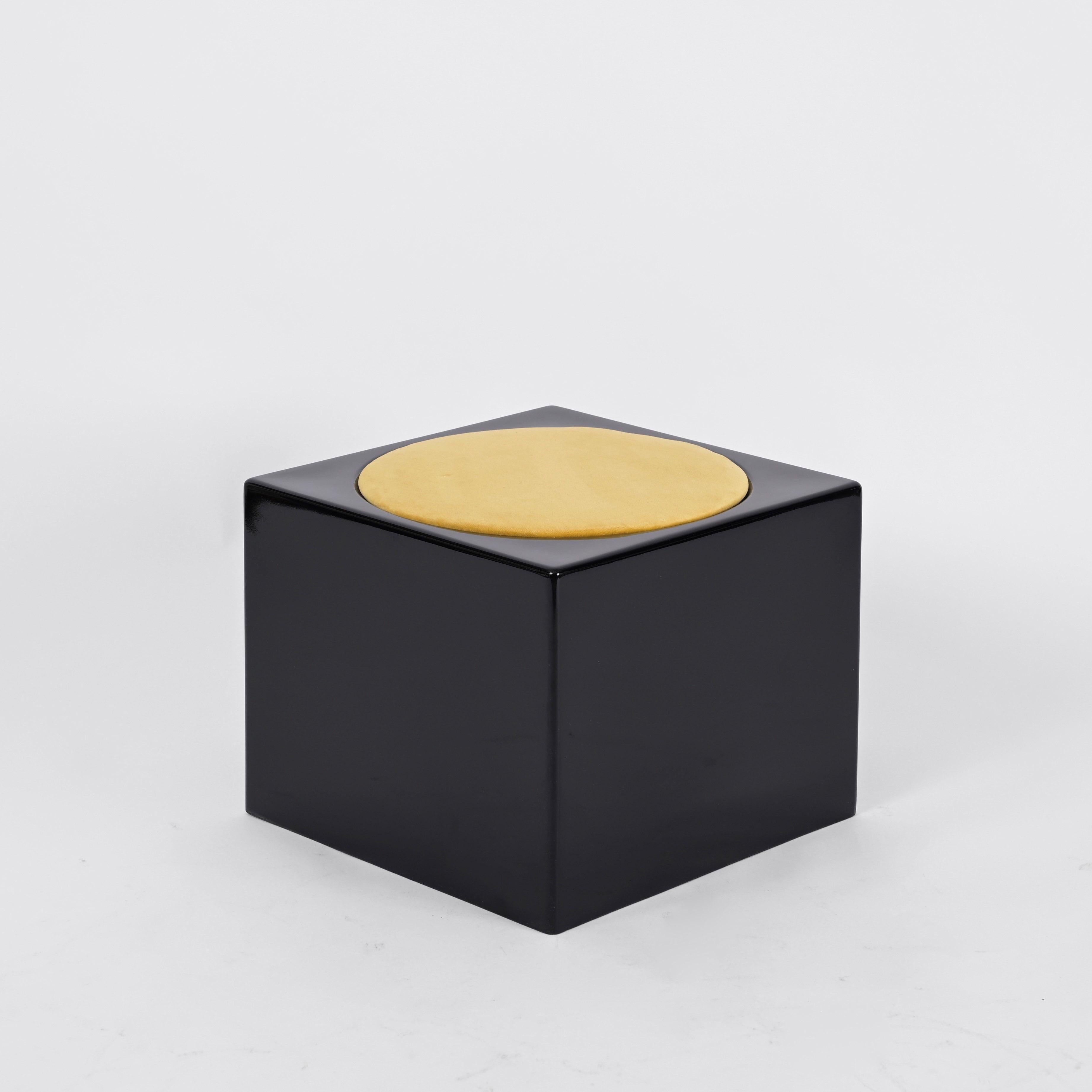 Hand-Crafted Mid-Century 'Il Kubile' Cubic Stool, by Pellegrini for MIM Roma, Italy, 1970s For Sale