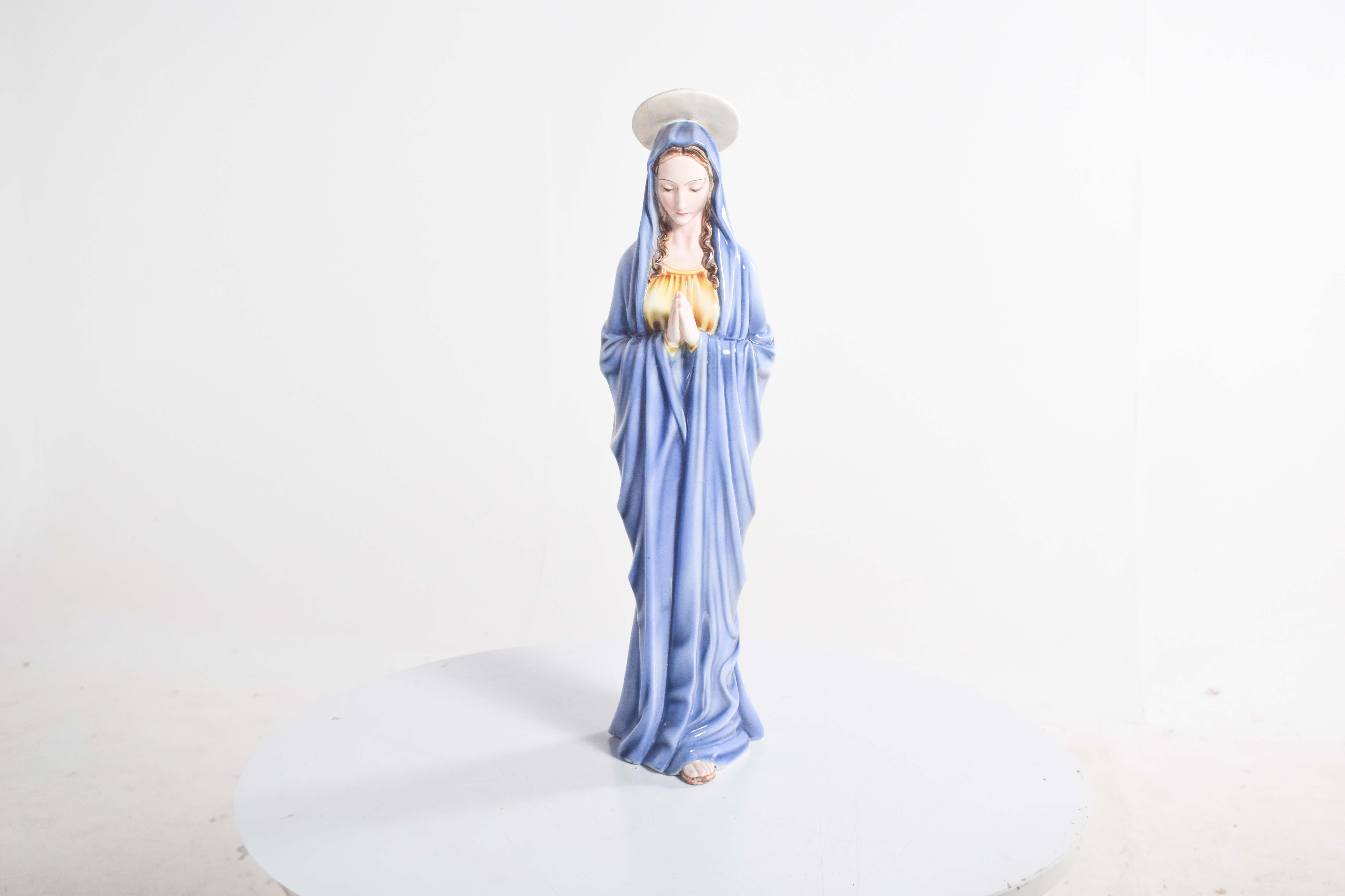 Austriaco Immagine di Santo di metà secolo in porcellana in vendita