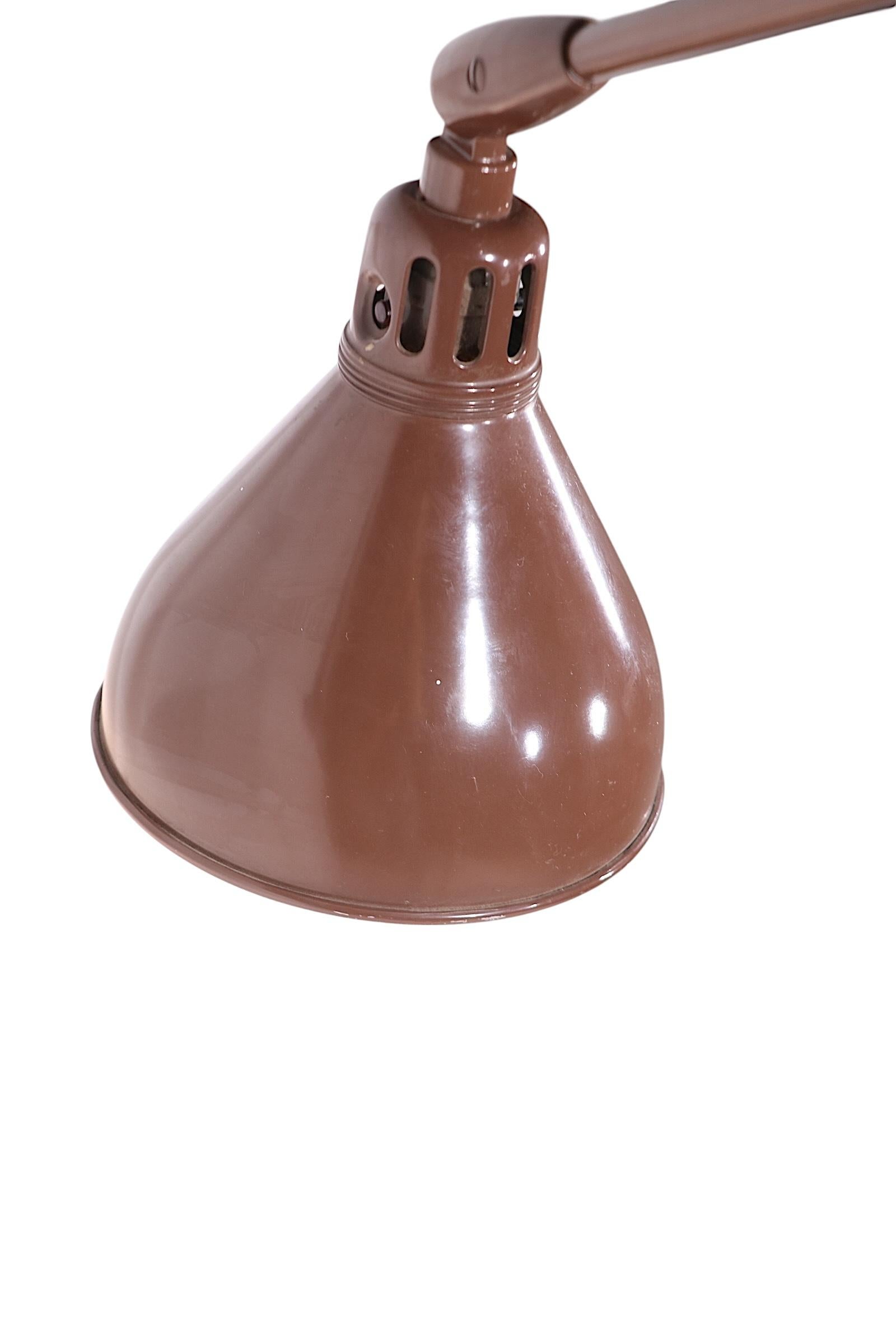 Mid Century Industrial Angle Poise Stehleuchte von Dazor im Angebot 1