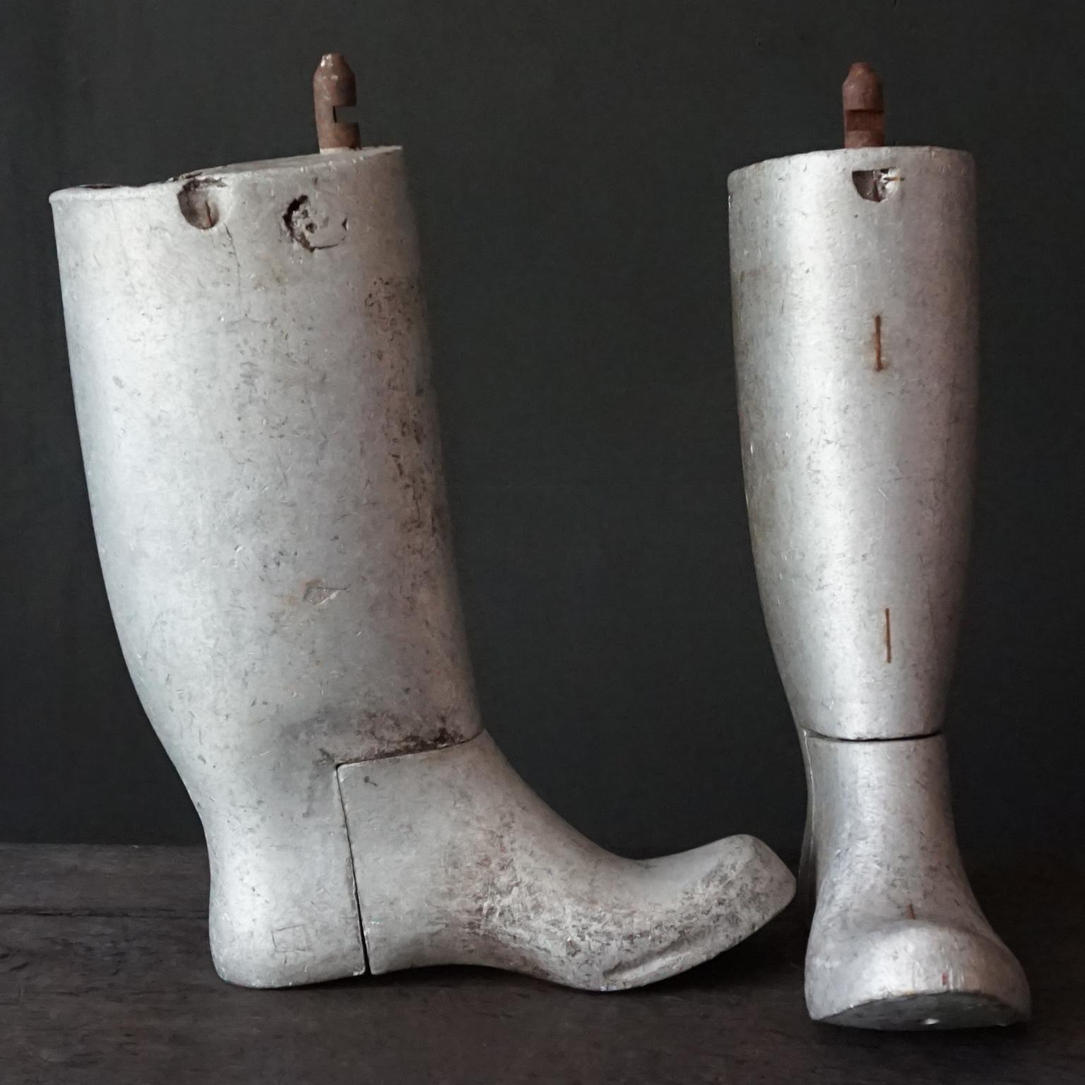 Mid Century Industrial Cast Aluminium Set of Left Size 9 Men Rubber Boot Moulds In Fair Condition For Sale In Haarlem, NL