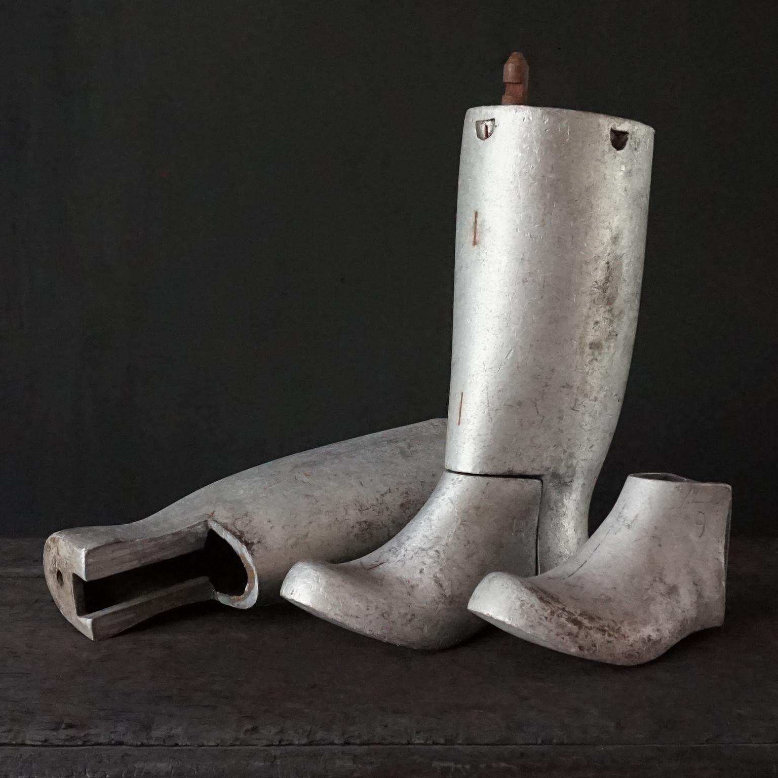 Mid Century Industrial Cast Aluminium Set of Left Size 9 Men Rubber Boot Moulds For Sale 2