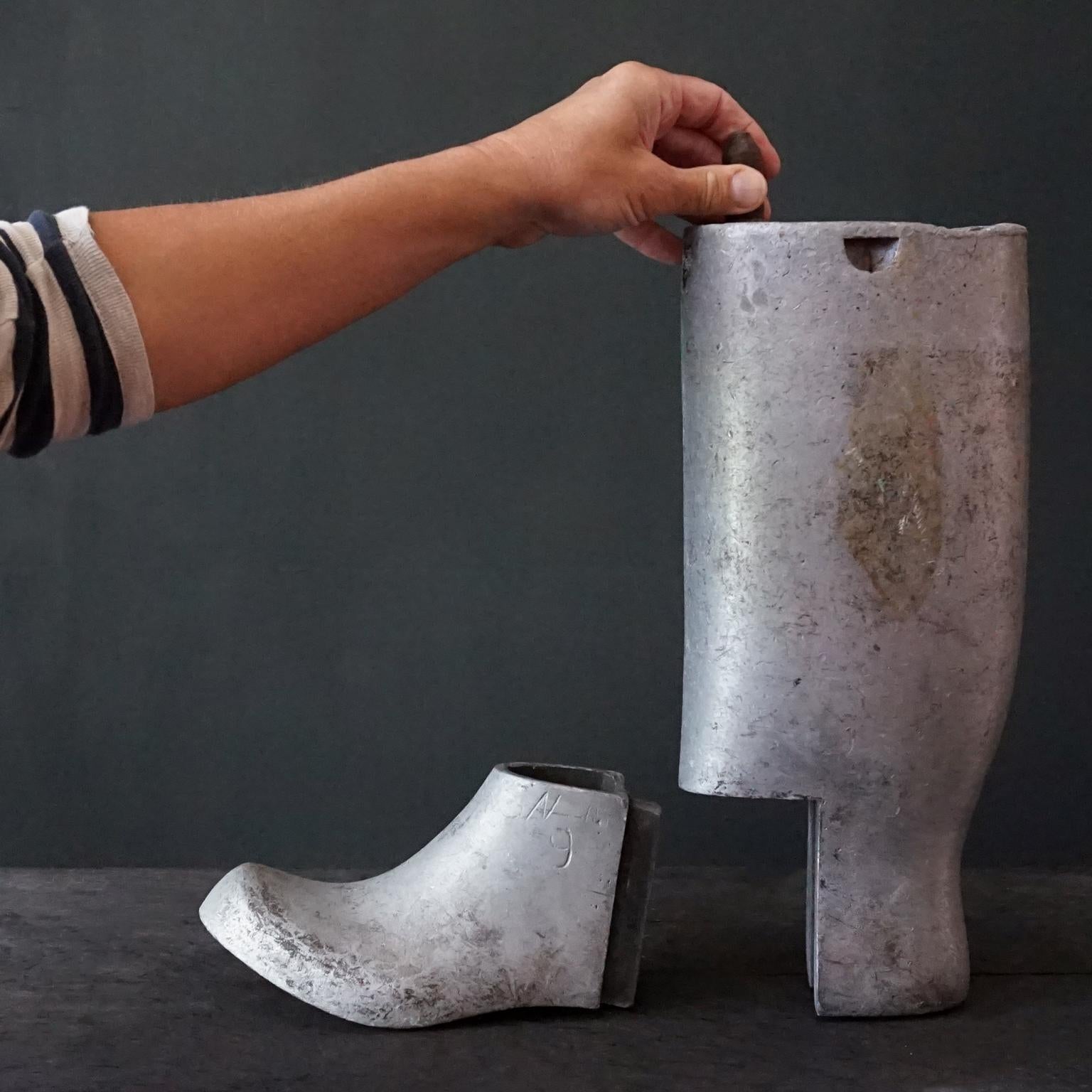 Mid Century Industrial Cast Aluminium Set of Left Size 9 Men Rubber Boot Moulds For Sale 3