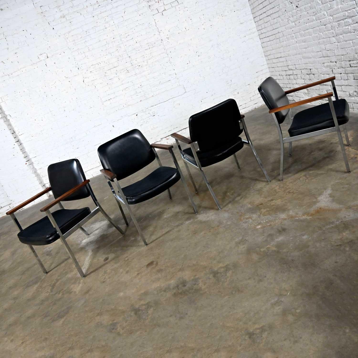 American Mid Century Industrial Chrome & Black Vinyl Wood Arms Dining Office Chairs Set 4 For Sale