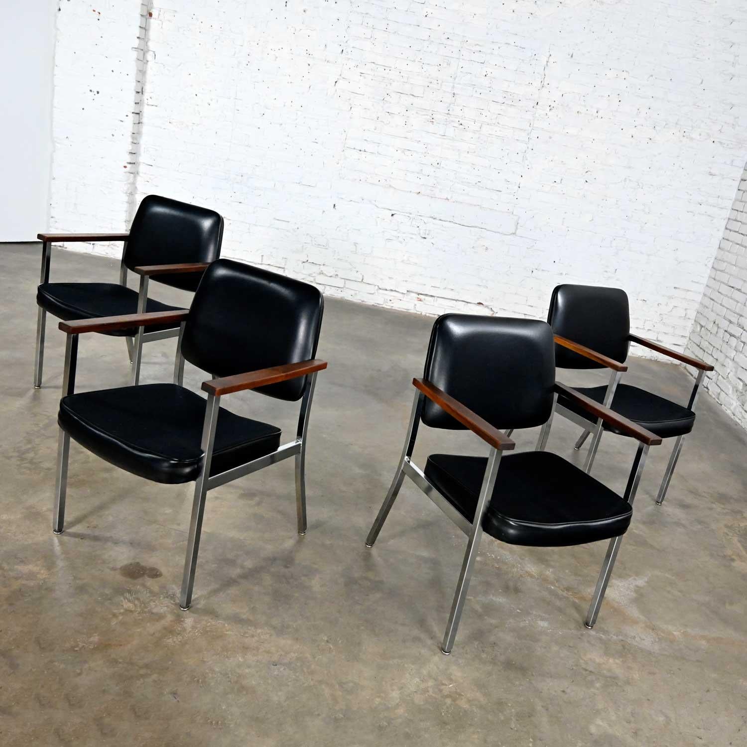 Mid Century Industrial Chrome & Black Vinyl Wood Arms Dining Office Chairs Set 4 For Sale 2