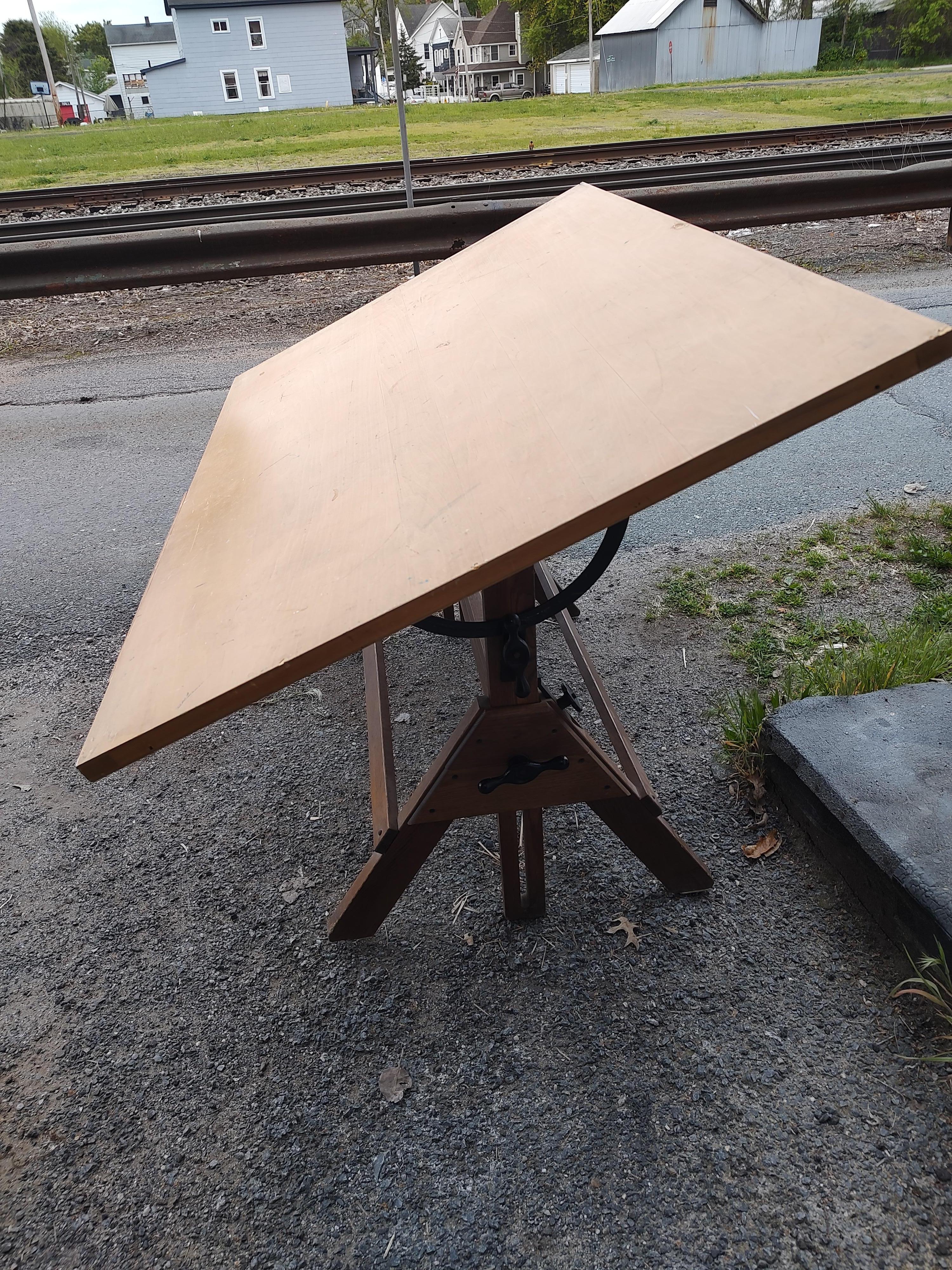 Mid Century Industrial Drafting Art Table C1945 by Hamilton  In Good Condition In Port Jervis, NY