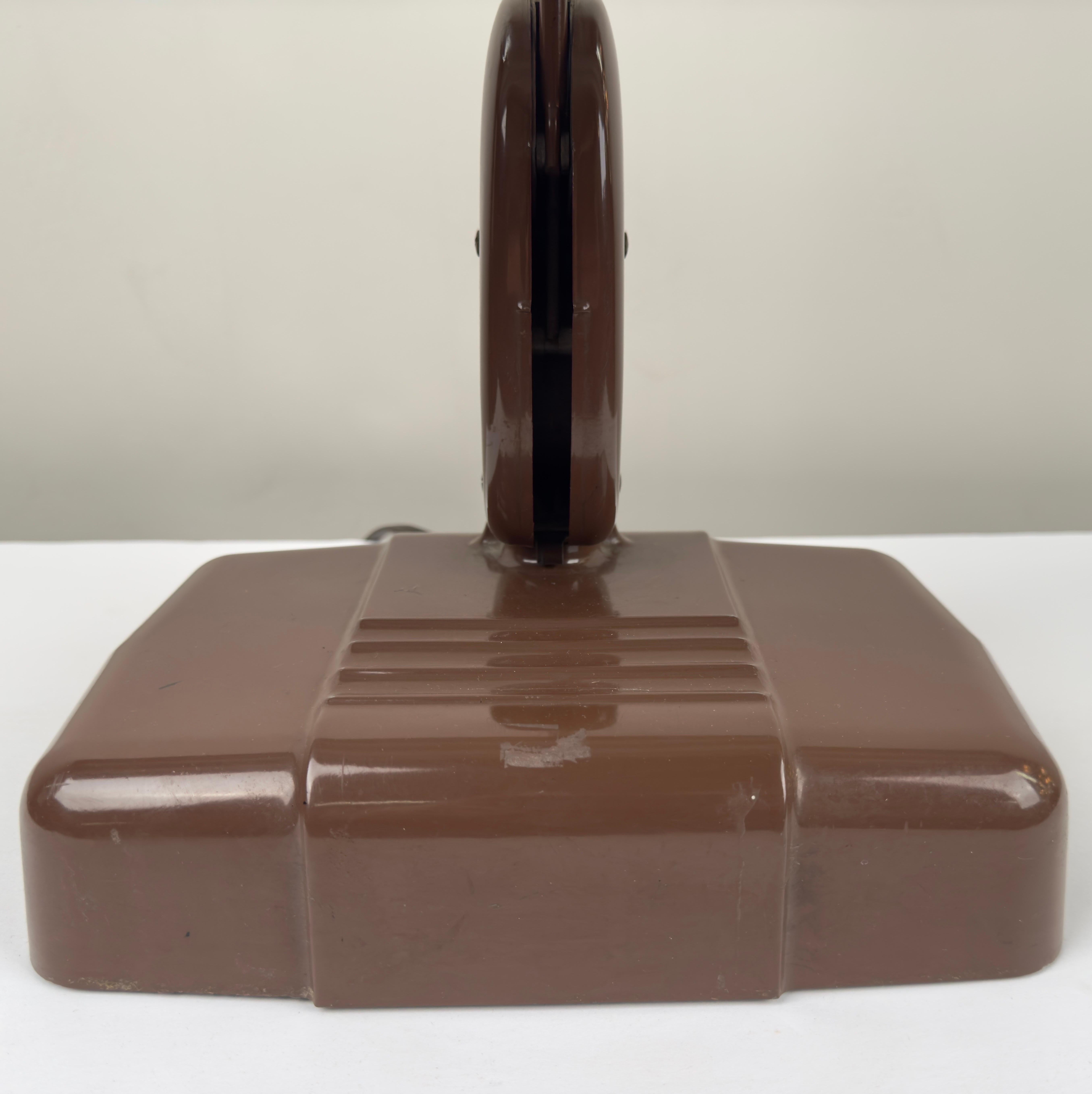 Mid Century Industrial Floating Brown Metal Desk Lamp by Dazor, Signed  In Good Condition For Sale In Plainview, NY