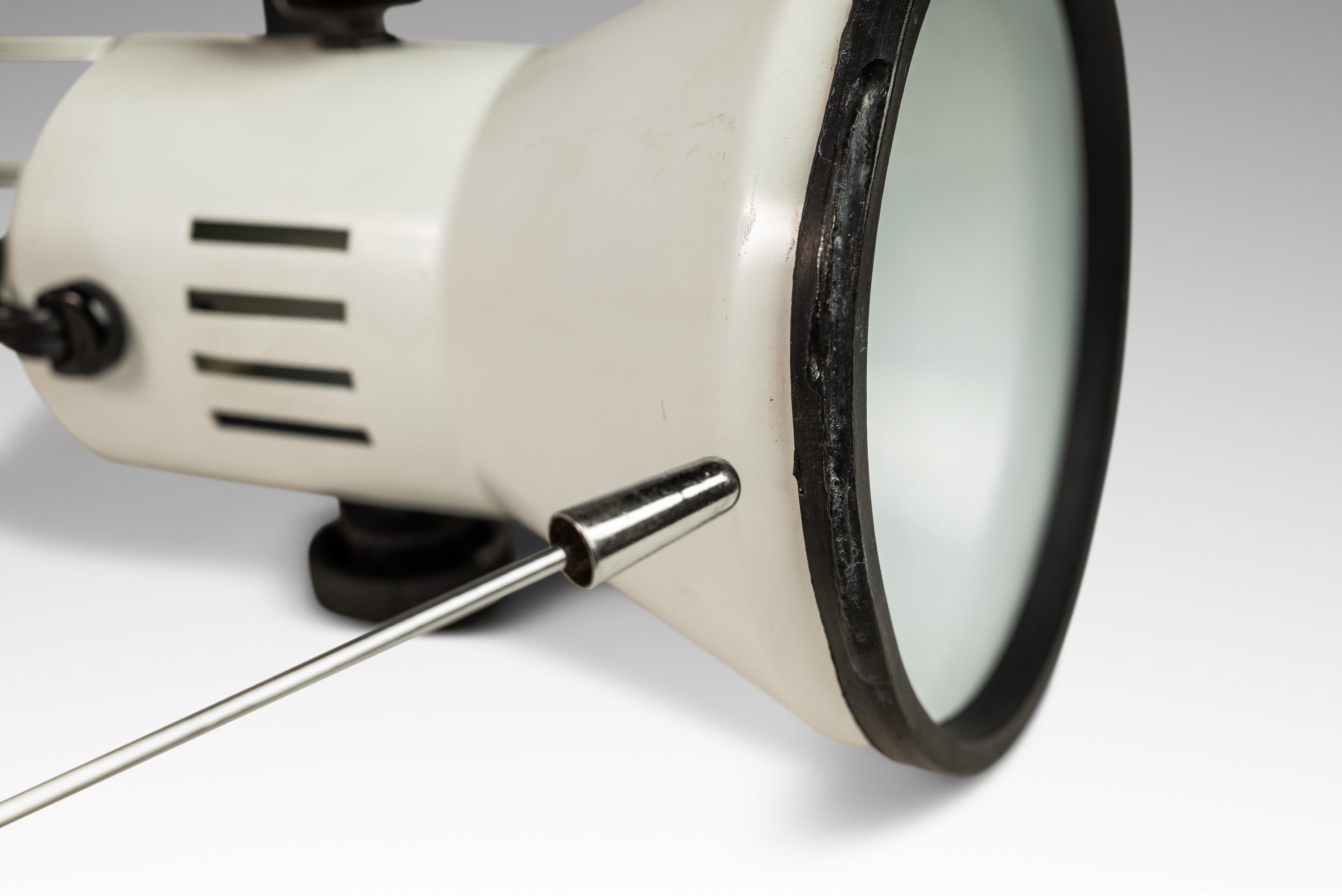 Mid Century Industrial Mechanical Adjustable Tension Desk Lamp by Tensor, 1980's For Sale 3