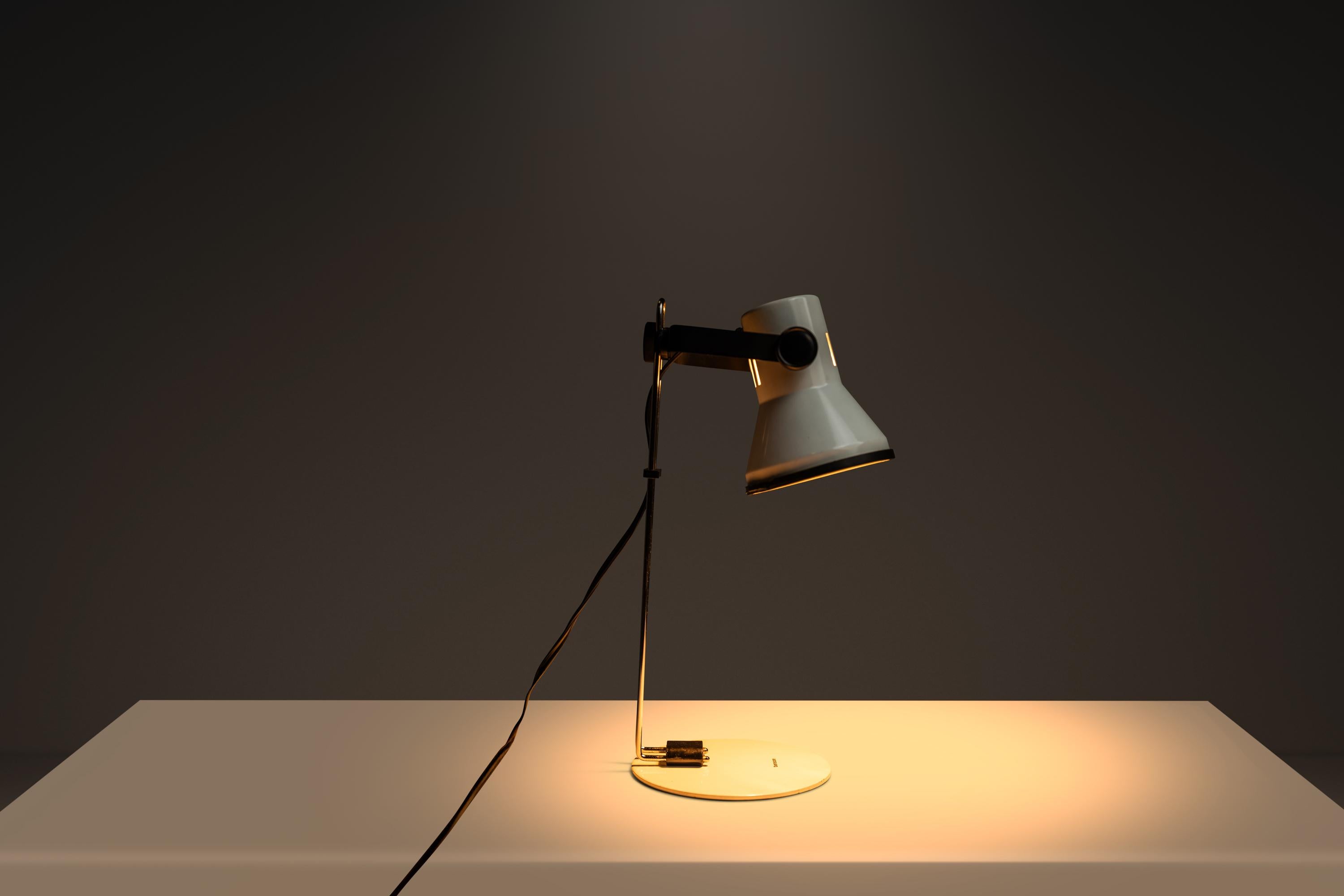 Mid Century Industrial Mechanical Adjustable Tension Desk Lamp by Tensor, 1980's For Sale 4
