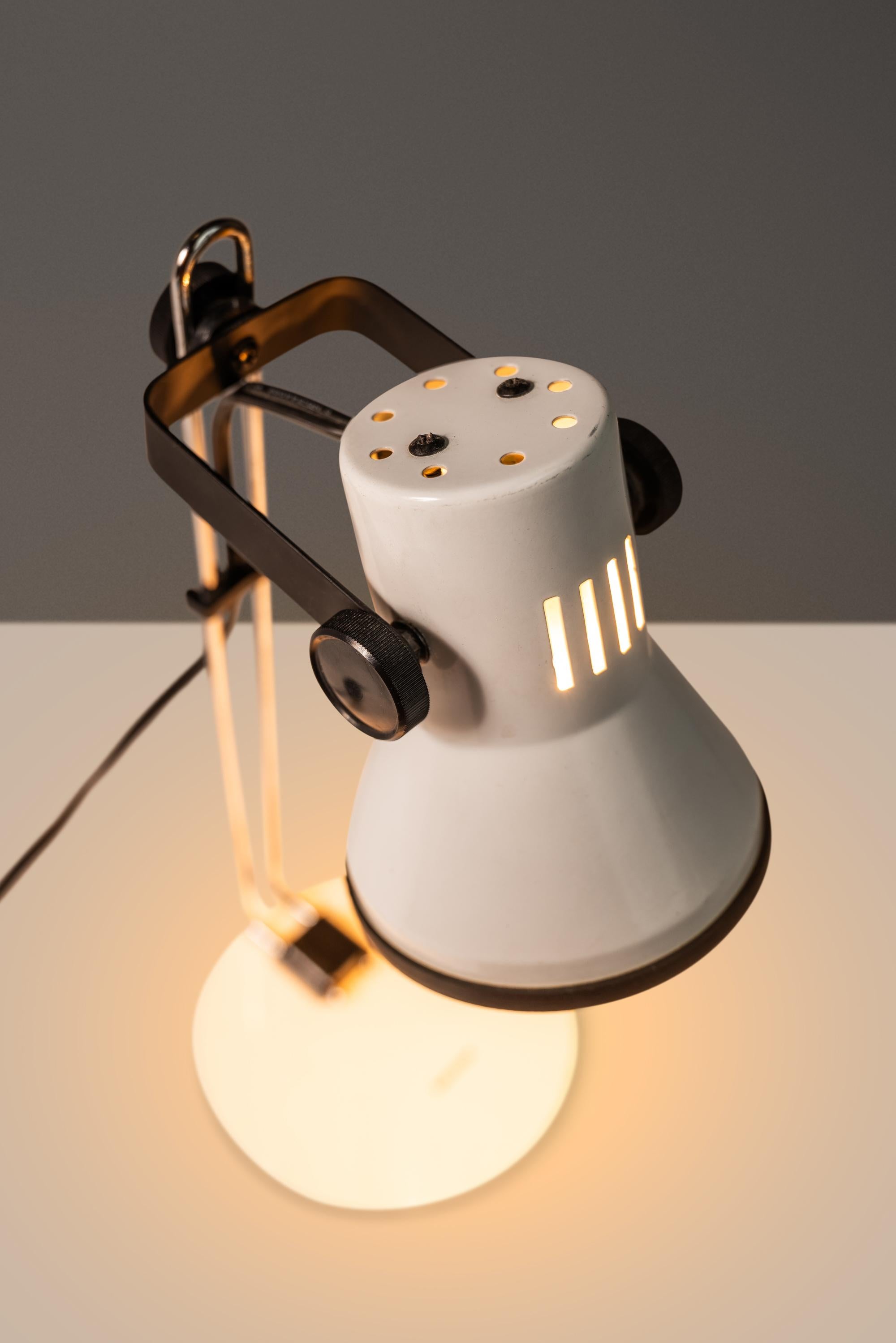 Mid Century Industrial Mechanical Adjustable Tension Desk Lamp by Tensor, 1980's For Sale 8