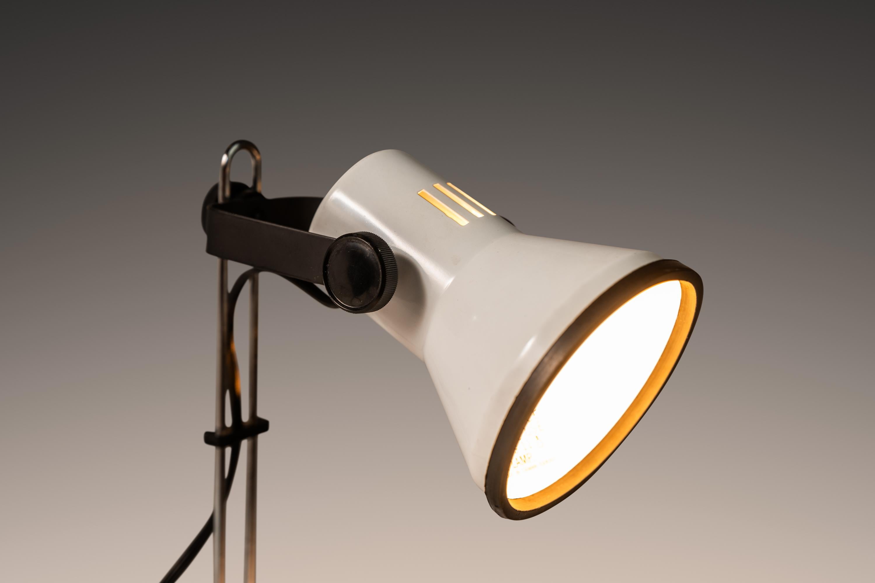 Metal Mid Century Industrial Mechanical Adjustable Tension Desk Lamp by Tensor, 1980's For Sale