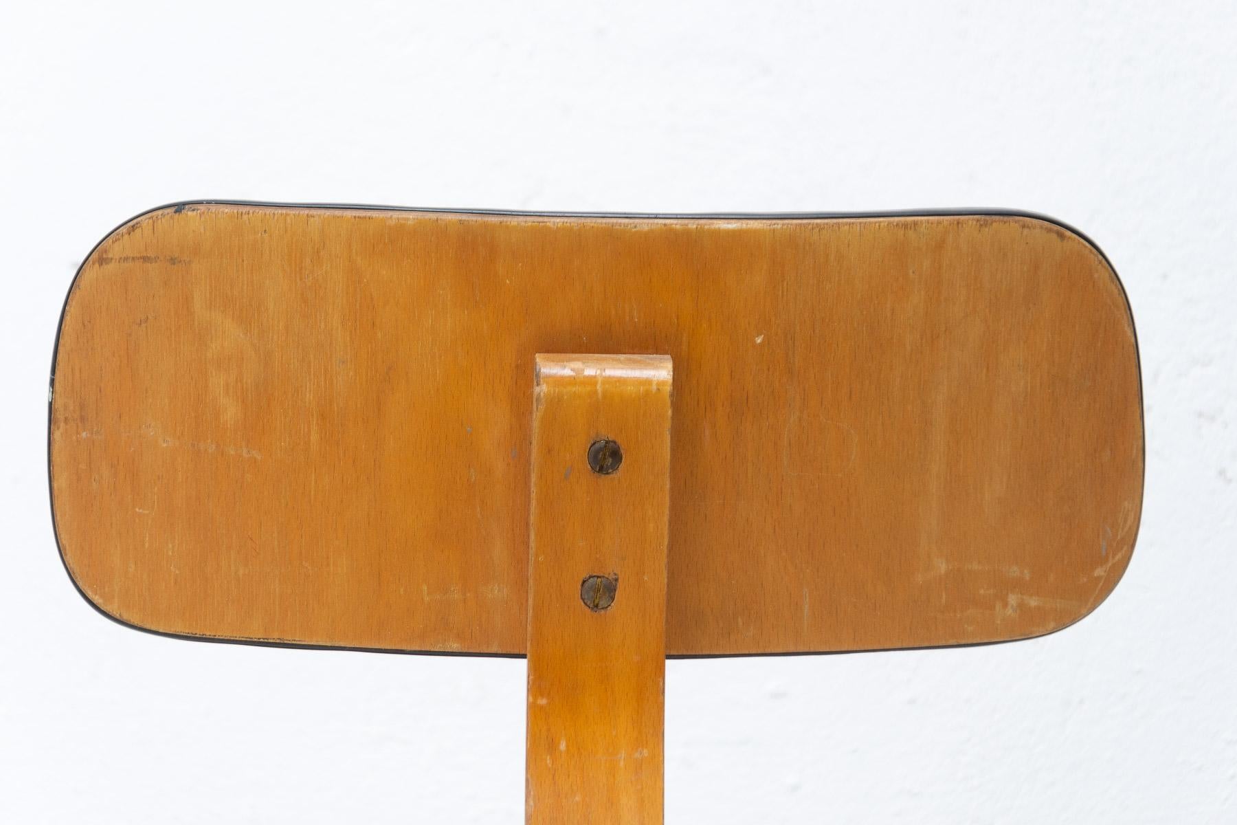 Mid Century Industrial Swivel Chair, Czechoslovakia 1960´S For Sale 5
