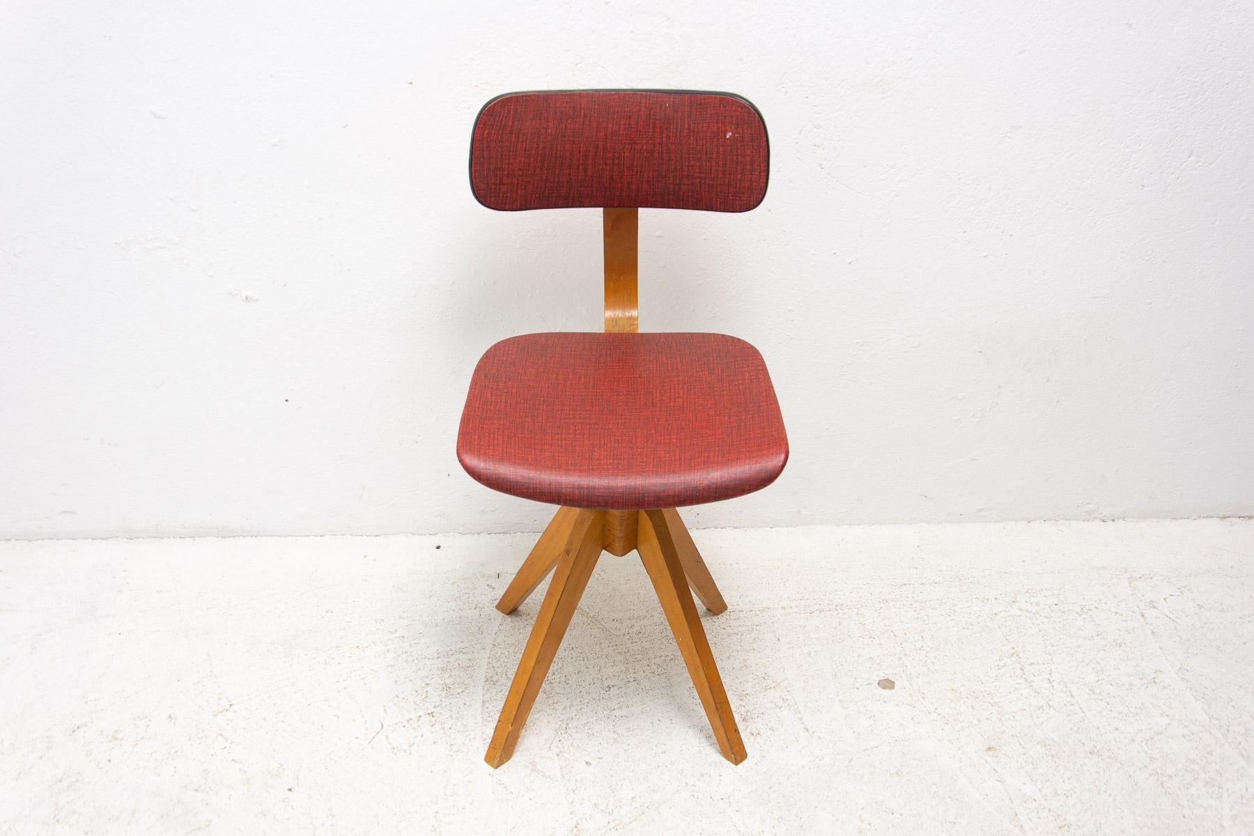 Mid Century Industrial Swivel Chair, Czechoslovakia 1960´S For Sale 11
