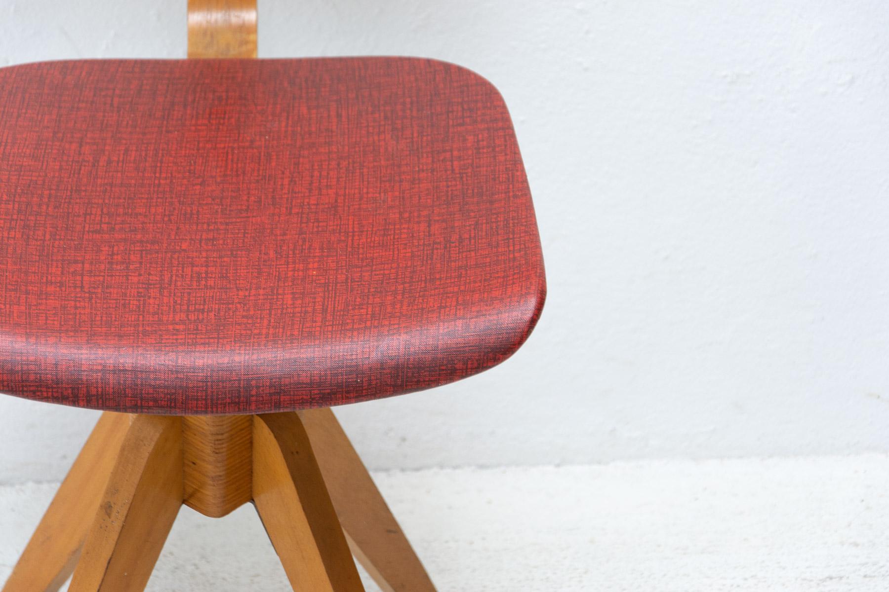 Mid Century Industrial Swivel Chair, Czechoslovakia 1960´S For Sale 13