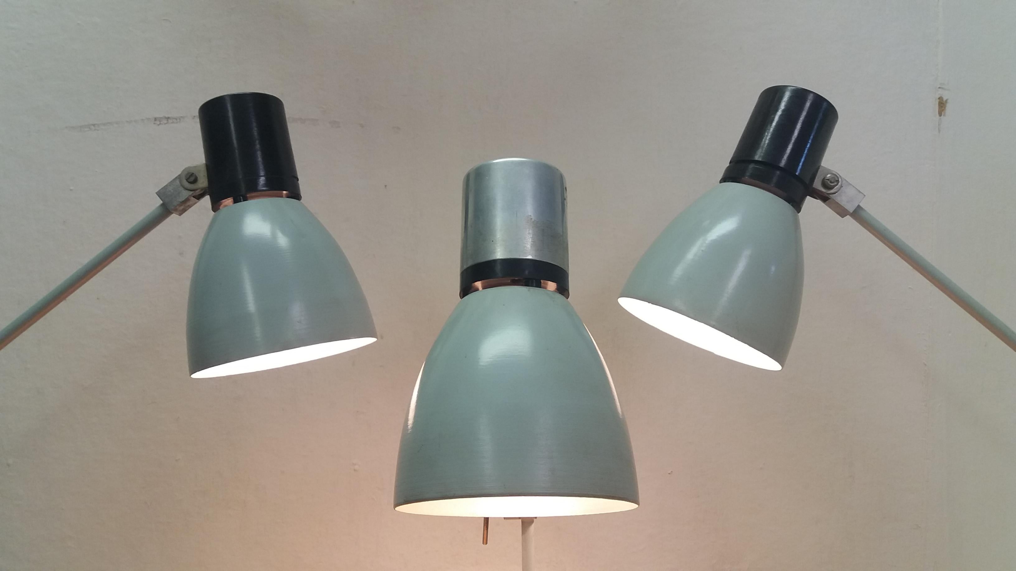 Midcentury Industrial Table Lamp, 1950s For Sale 3