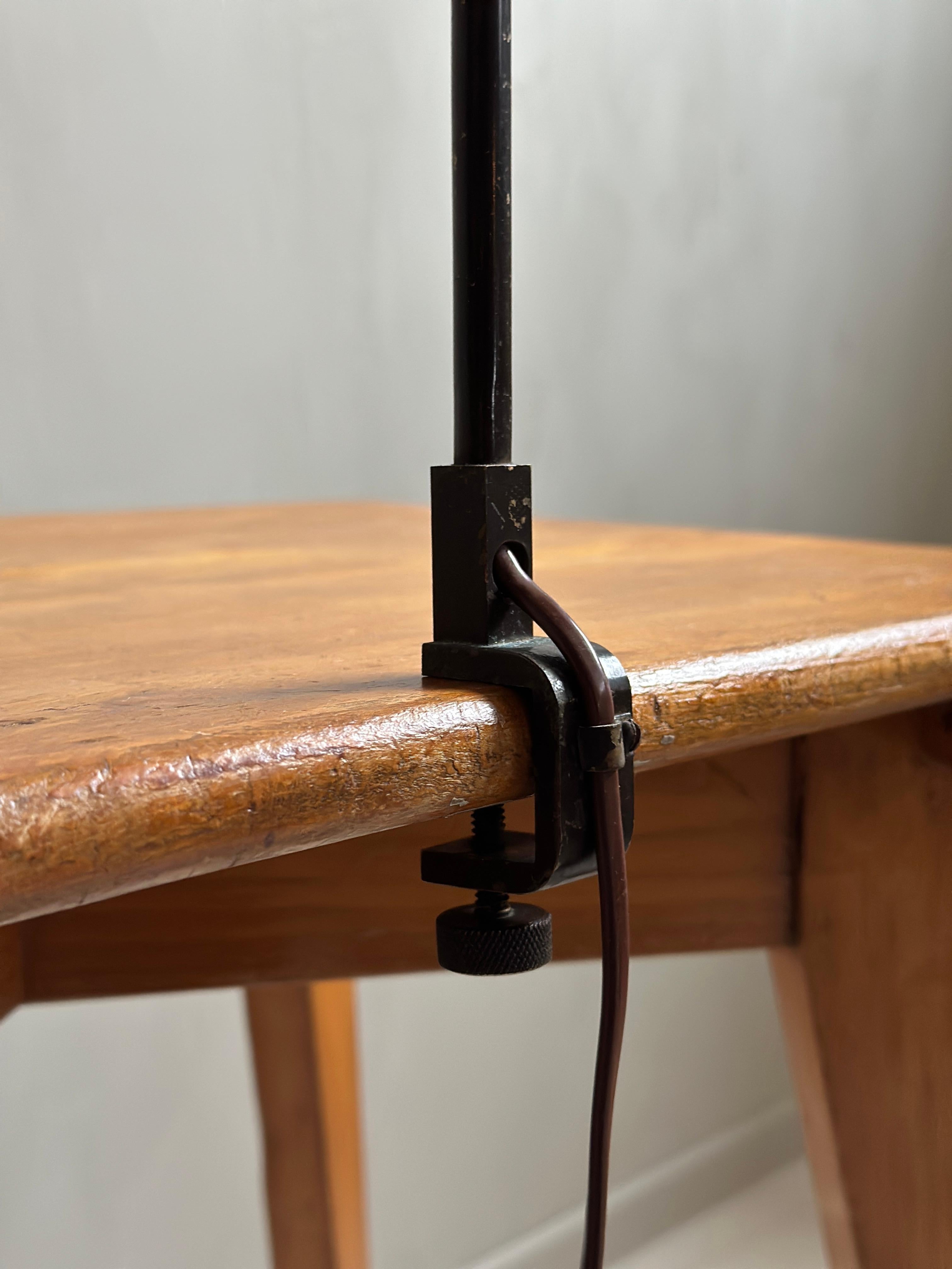 Midcentury Industrial Table Lamp, Scandinavia, circa 1930-1940s For Sale 4