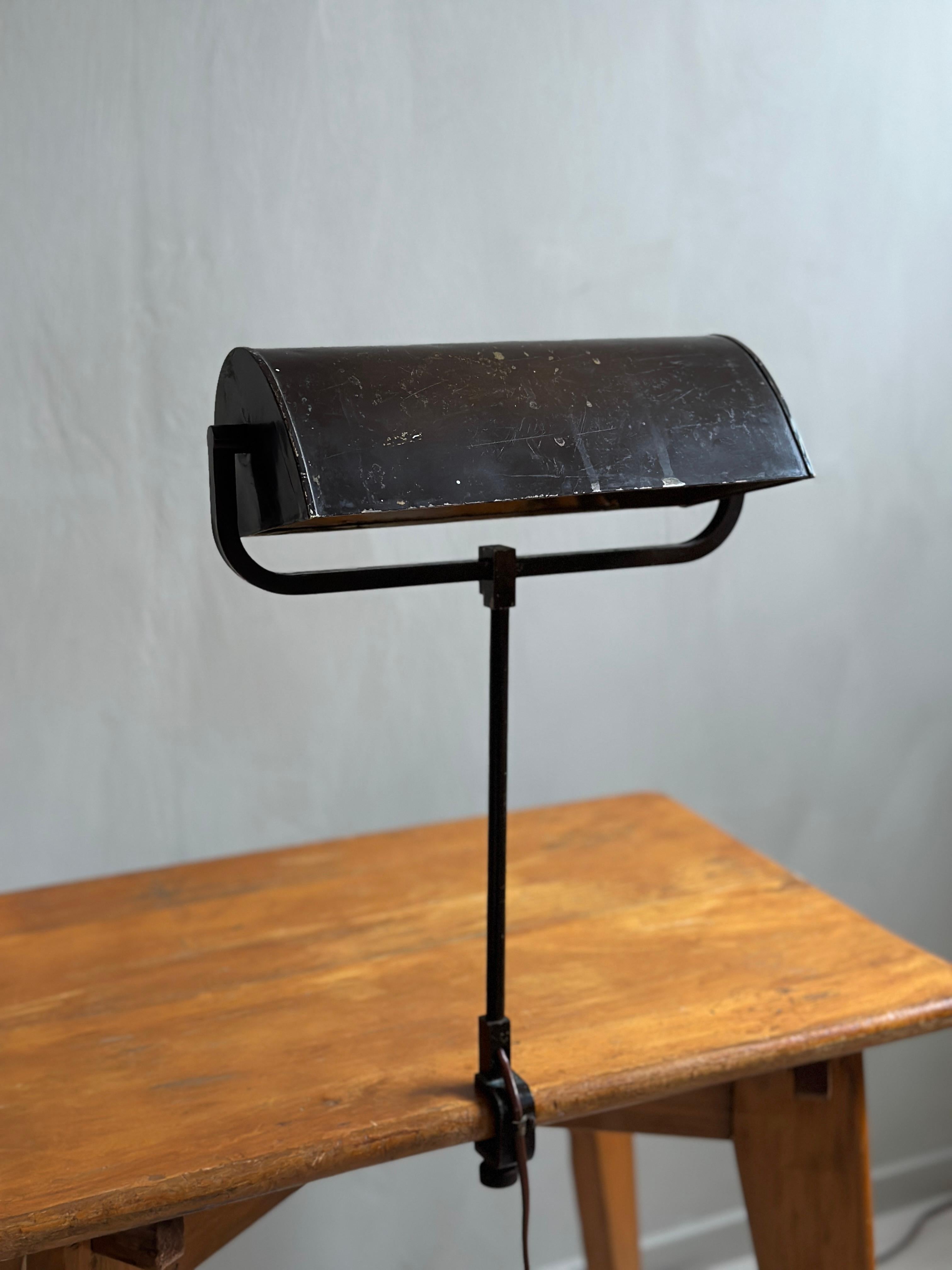 Lampe de table industrielle du milieu du siècle, Scandinavie, vers 1930-1940 en vente 10