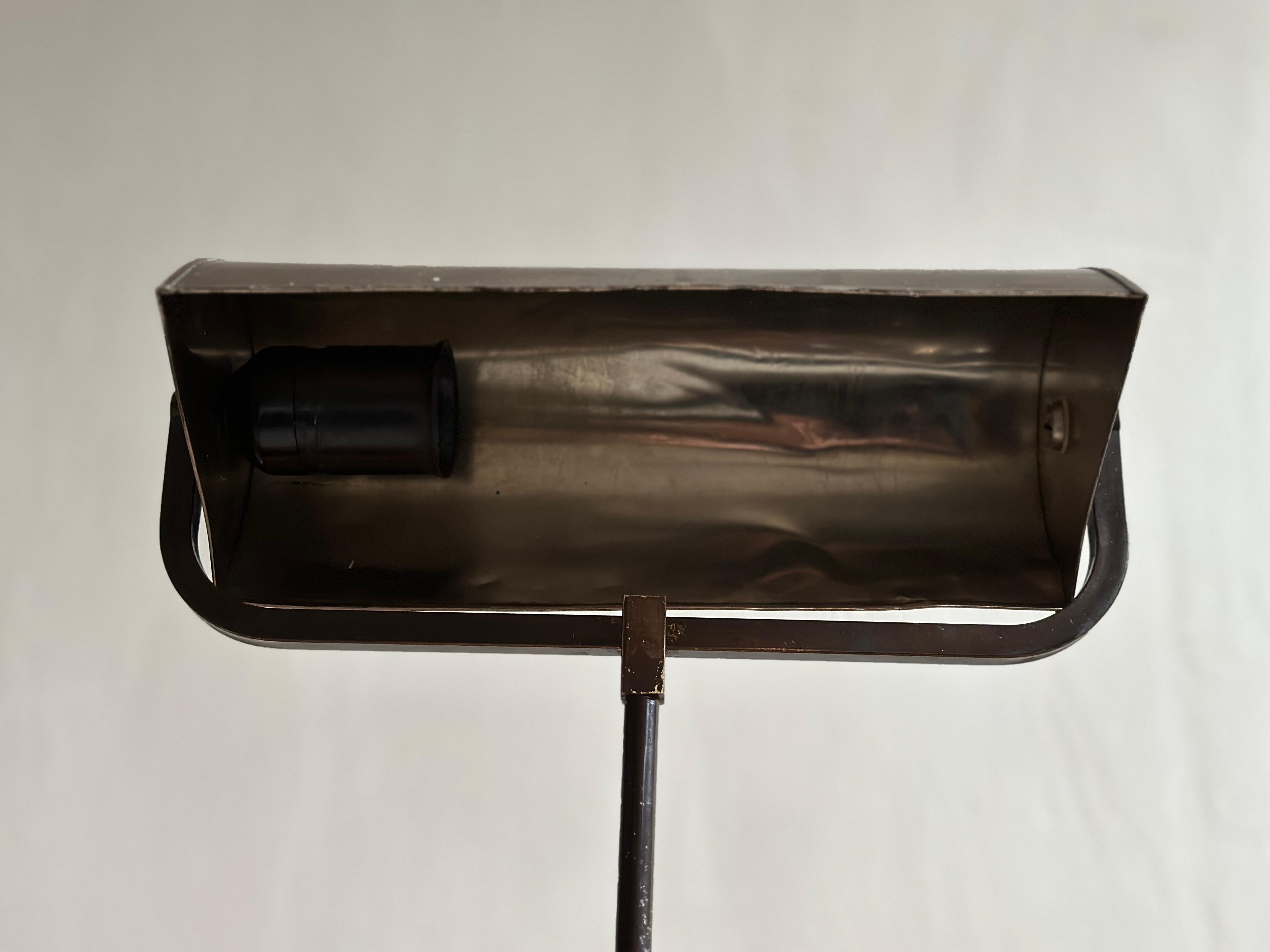 Midcentury Industrial Table Lamp, Scandinavia, circa 1930-1940s For Sale 1